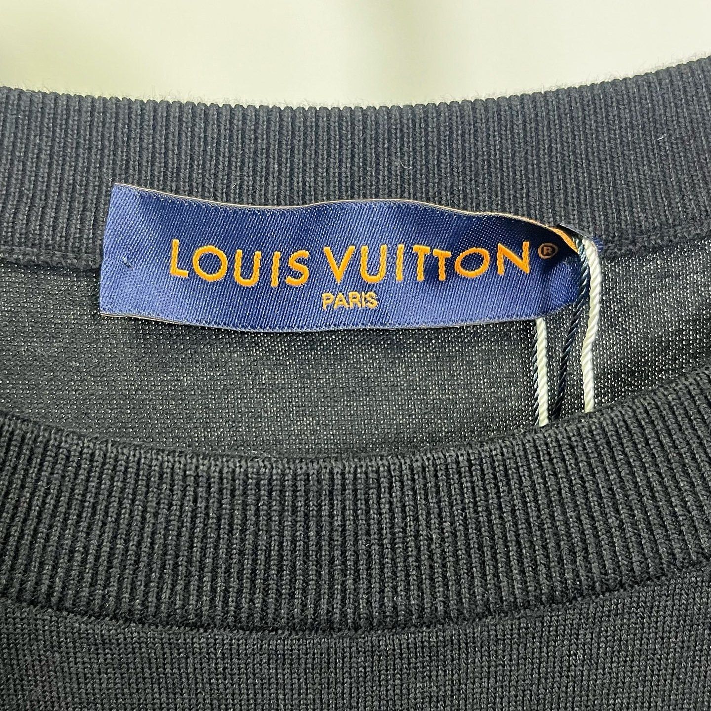Louis Vuitton Louis Vuitton Logo T-Shirt Size XXL Size US XXL / EU 58 / 5 - 3 Thumbnail