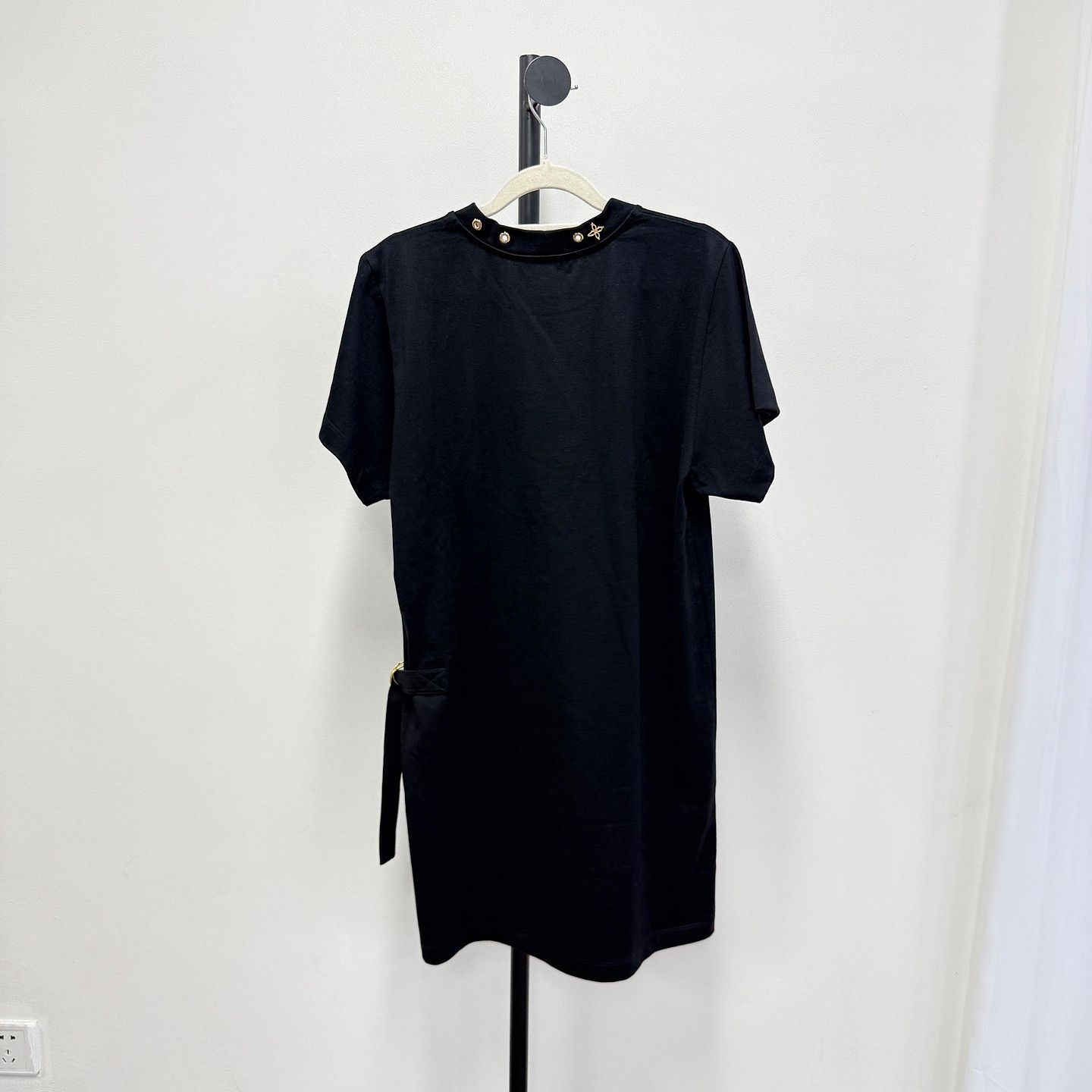 Louis Vuitton Louis Vuitton Side Strap T-Shirt Size S Size S / US 4 / IT 40 - 2 Thumbnail