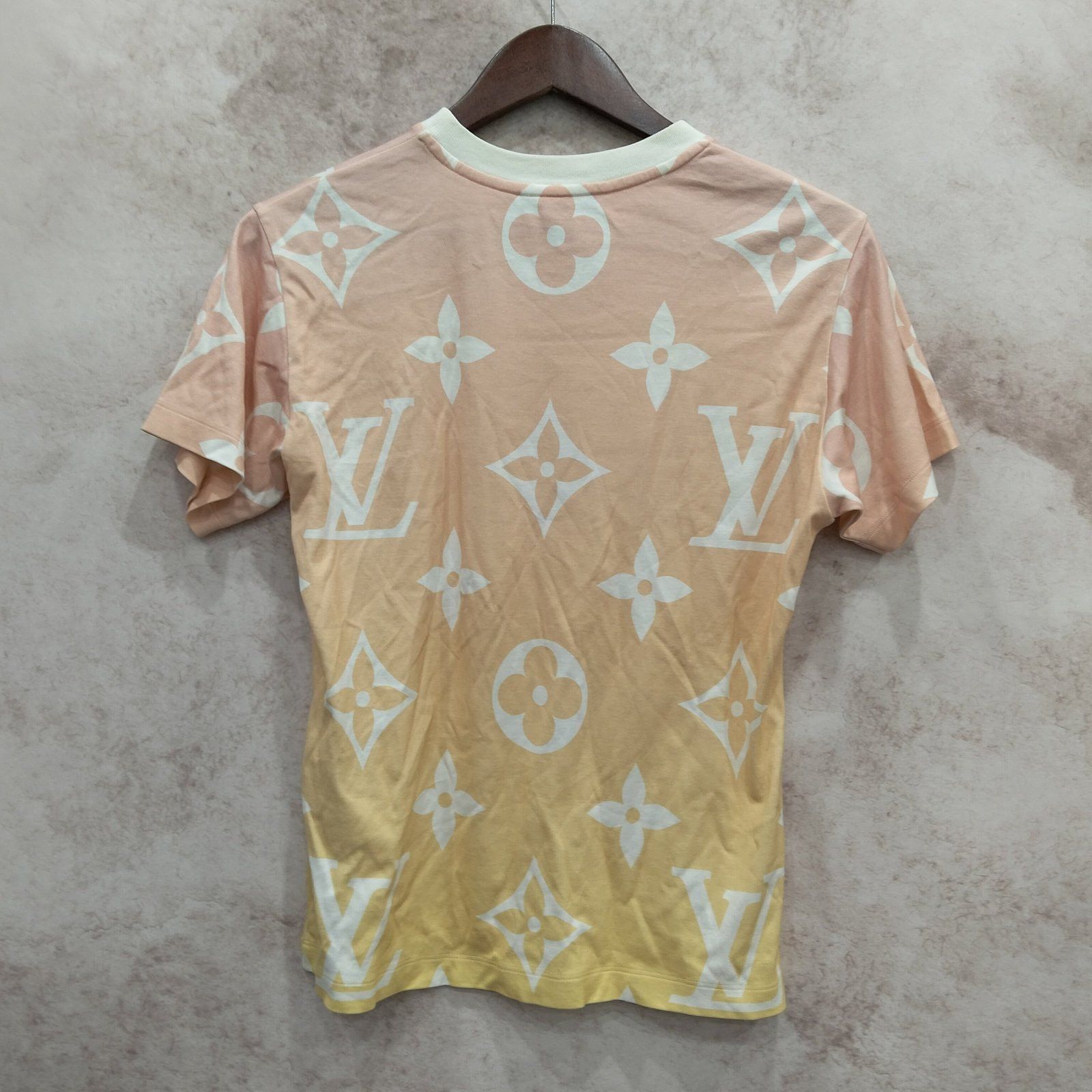 Louis Vuitton Louis Vuitton Monogram Gradient T-Shirt Size XS Size XS / US 0-2 / IT 36-38 - 2 Thumbnail