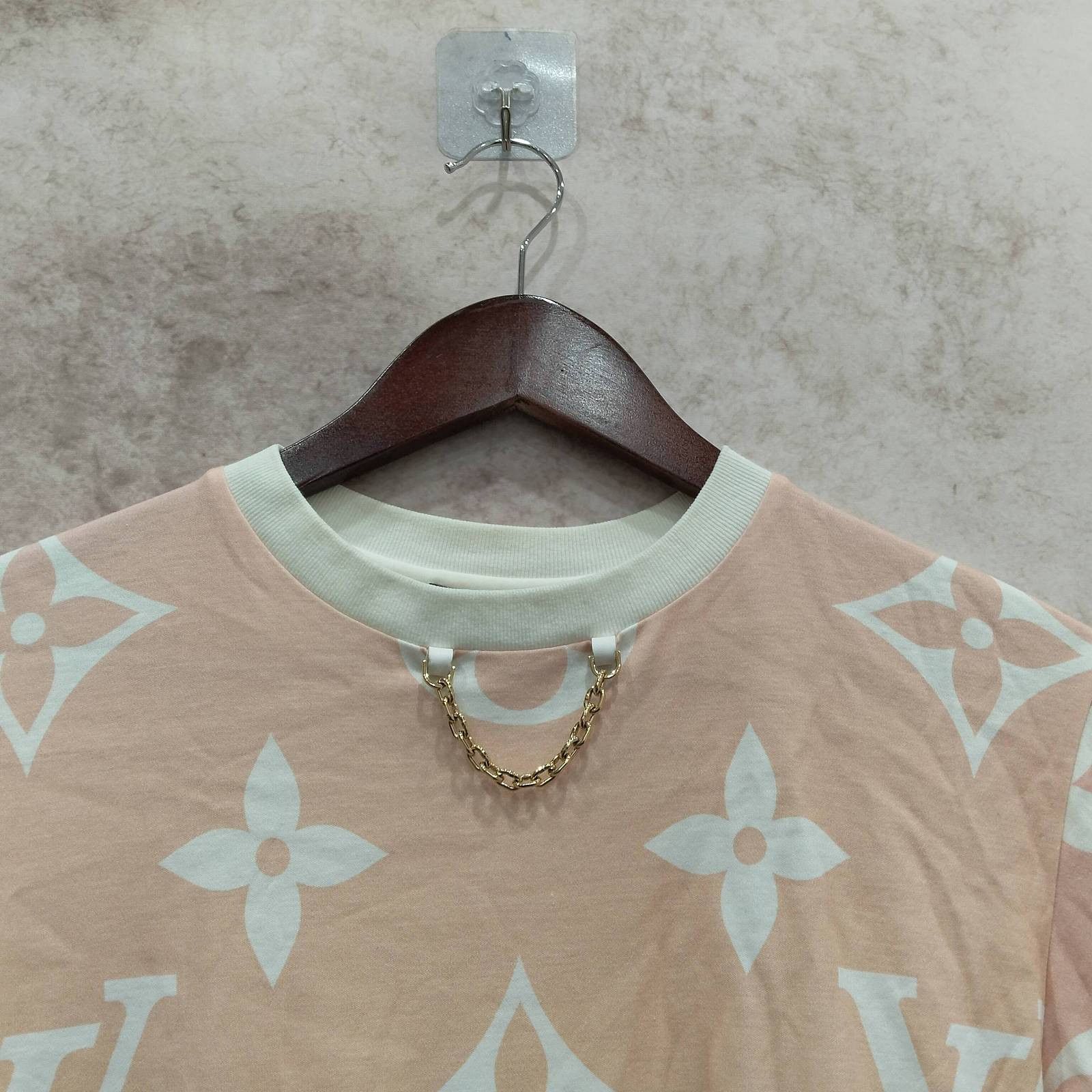 Louis Vuitton Louis Vuitton Monogram Gradient T-Shirt Size XS Size XS / US 0-2 / IT 36-38 - 6 Thumbnail