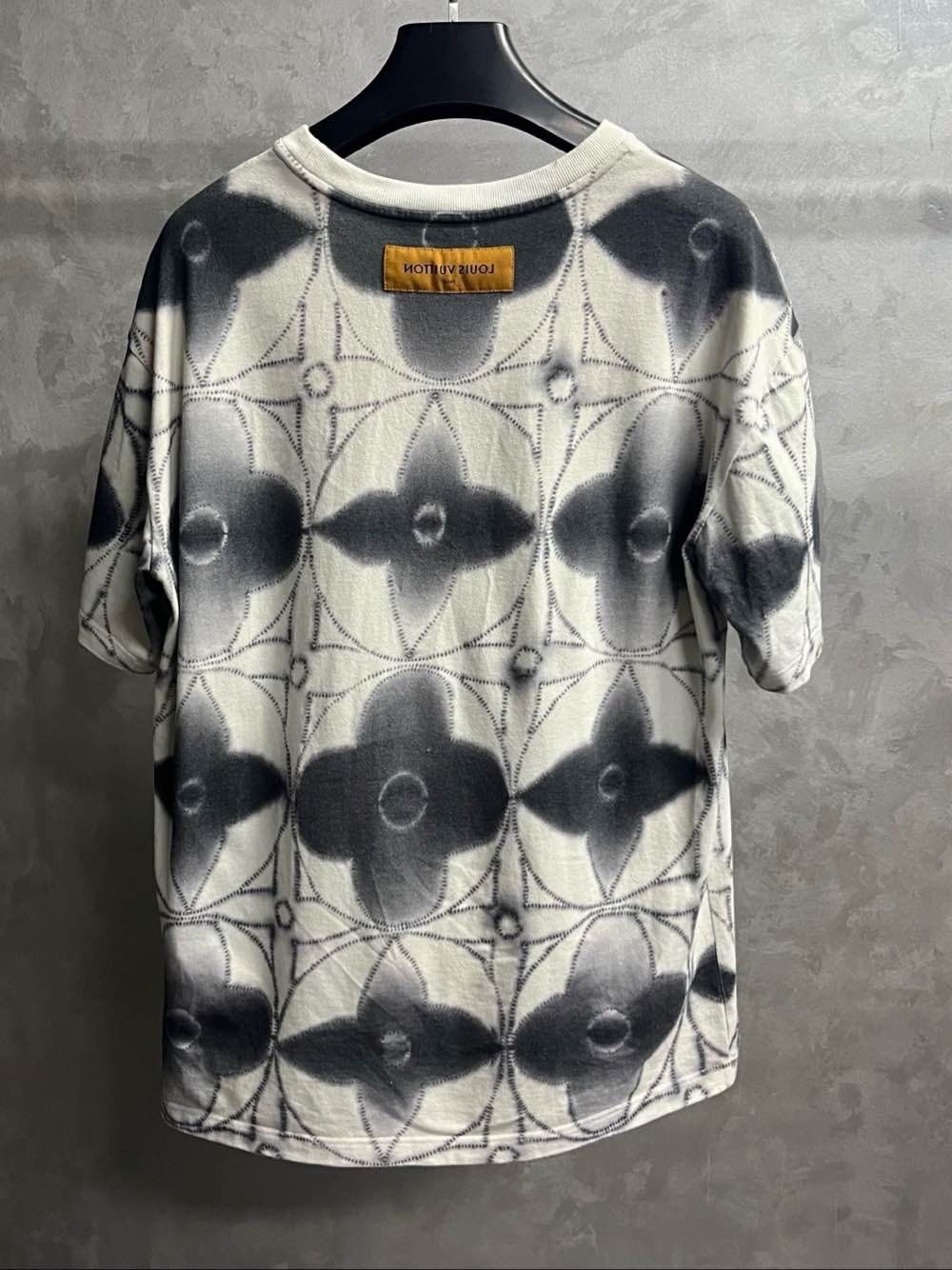 Louis Vuitton Louis Vuitton Tie-Dye Monogram T-Shirt Size XXL Size US XXL / EU 58 / 5 - 2 Thumbnail
