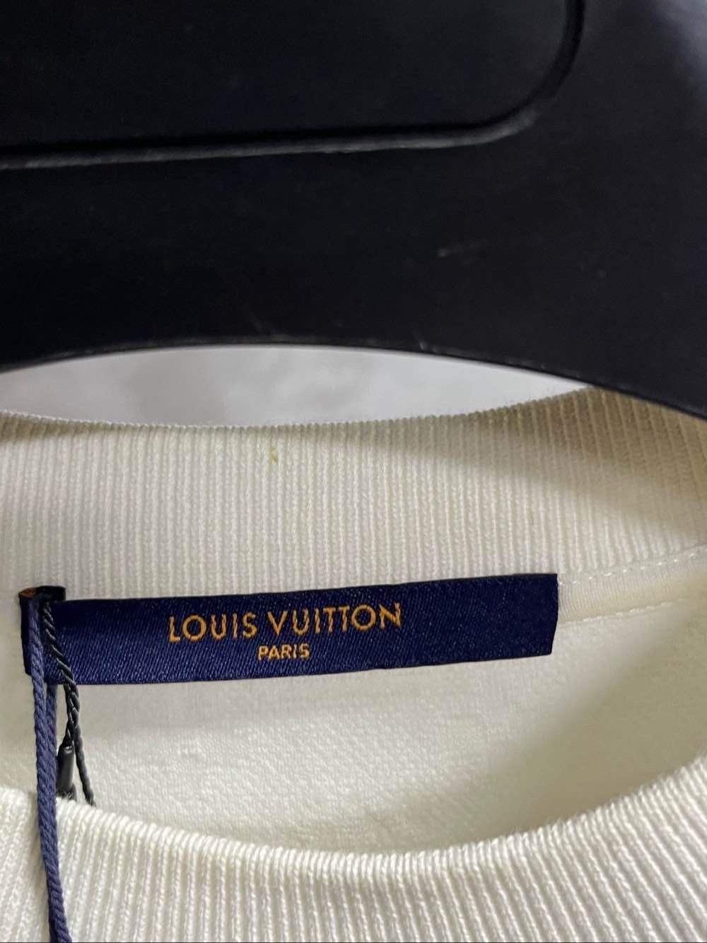 Louis Vuitton Louis Vuitton Monogram Pocket T-Shirt Size XS Size US XS / EU 42 / 0 - 3 Thumbnail