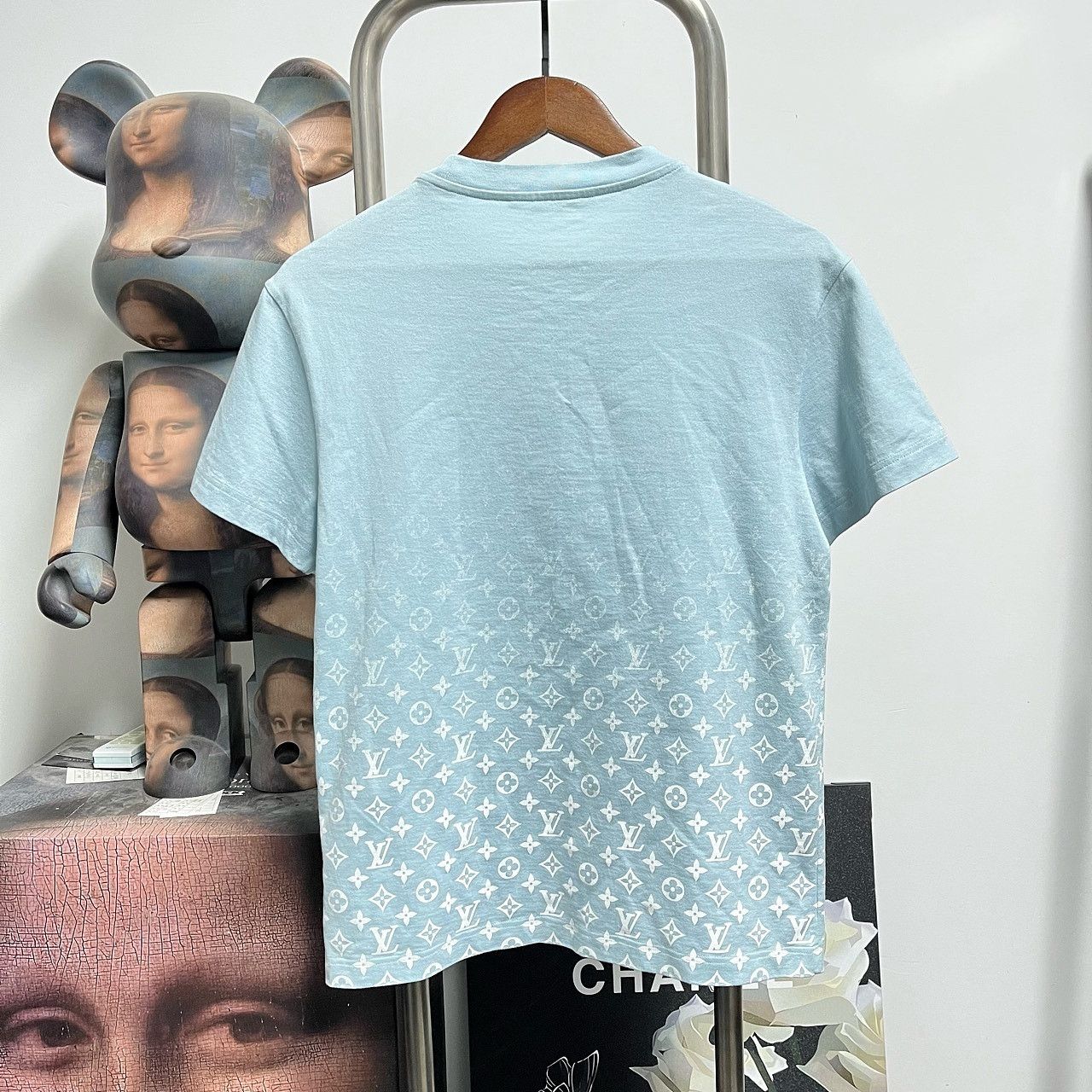 Louis Vuitton Louis Vuitton Monogram Gradient T-Shirt Size XS Size US XS / EU 42 / 0 - 2 Thumbnail