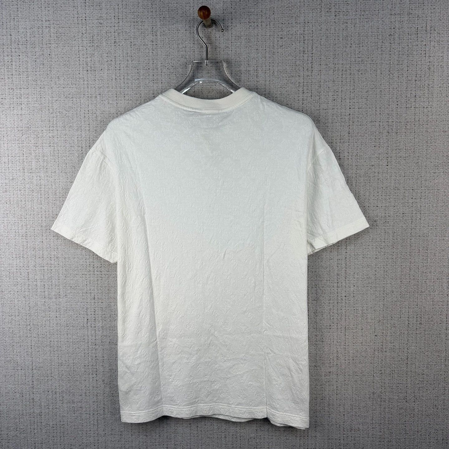 Louis Vuitton Louis Vuitton Embossed Monogram T-Shirt Size S Size S / US 4 / IT 40 - 2 Thumbnail
