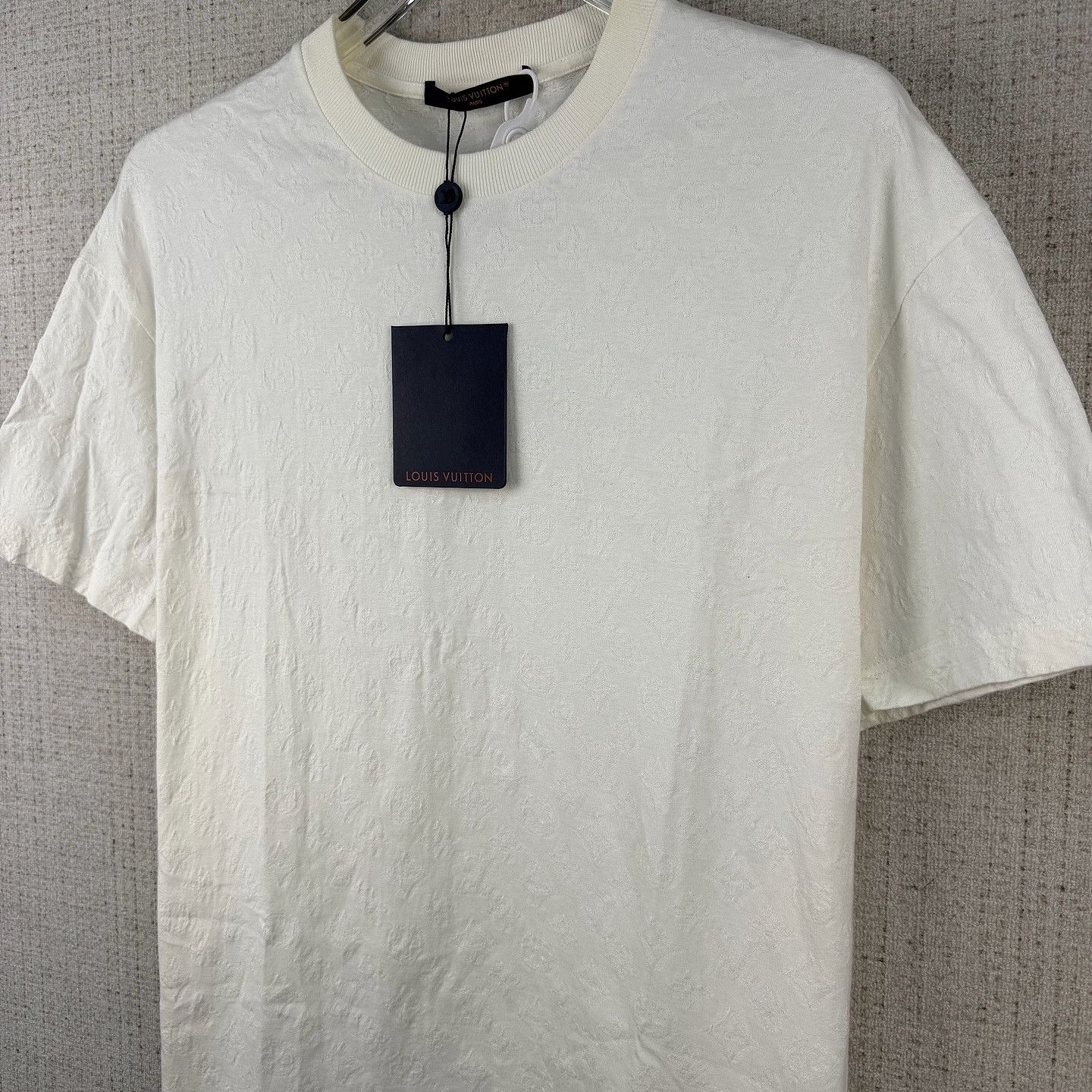 Louis Vuitton Louis Vuitton Embossed Monogram T-Shirt Size S Size S / US 4 / IT 40 - 6 Thumbnail