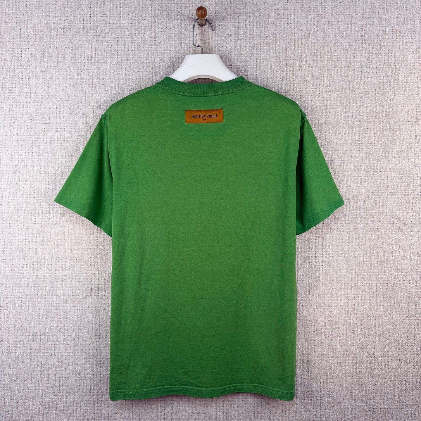 Louis Vuitton Louis Vuitton Embossed Logo T-Shirt Size XL Size US XL / EU 56 / 4 - 2 Thumbnail