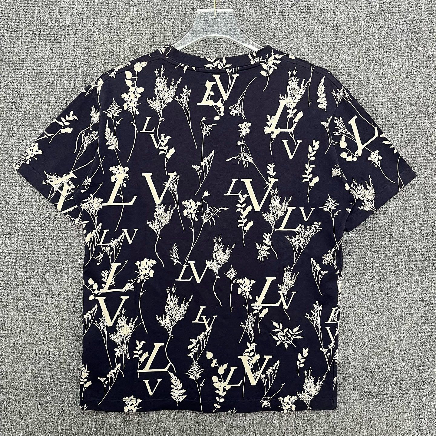 Louis Vuitton Louis Vuitton Botanical Monogram T-Shirt Size M Size US M / EU 48-50 / 2 - 2 Thumbnail