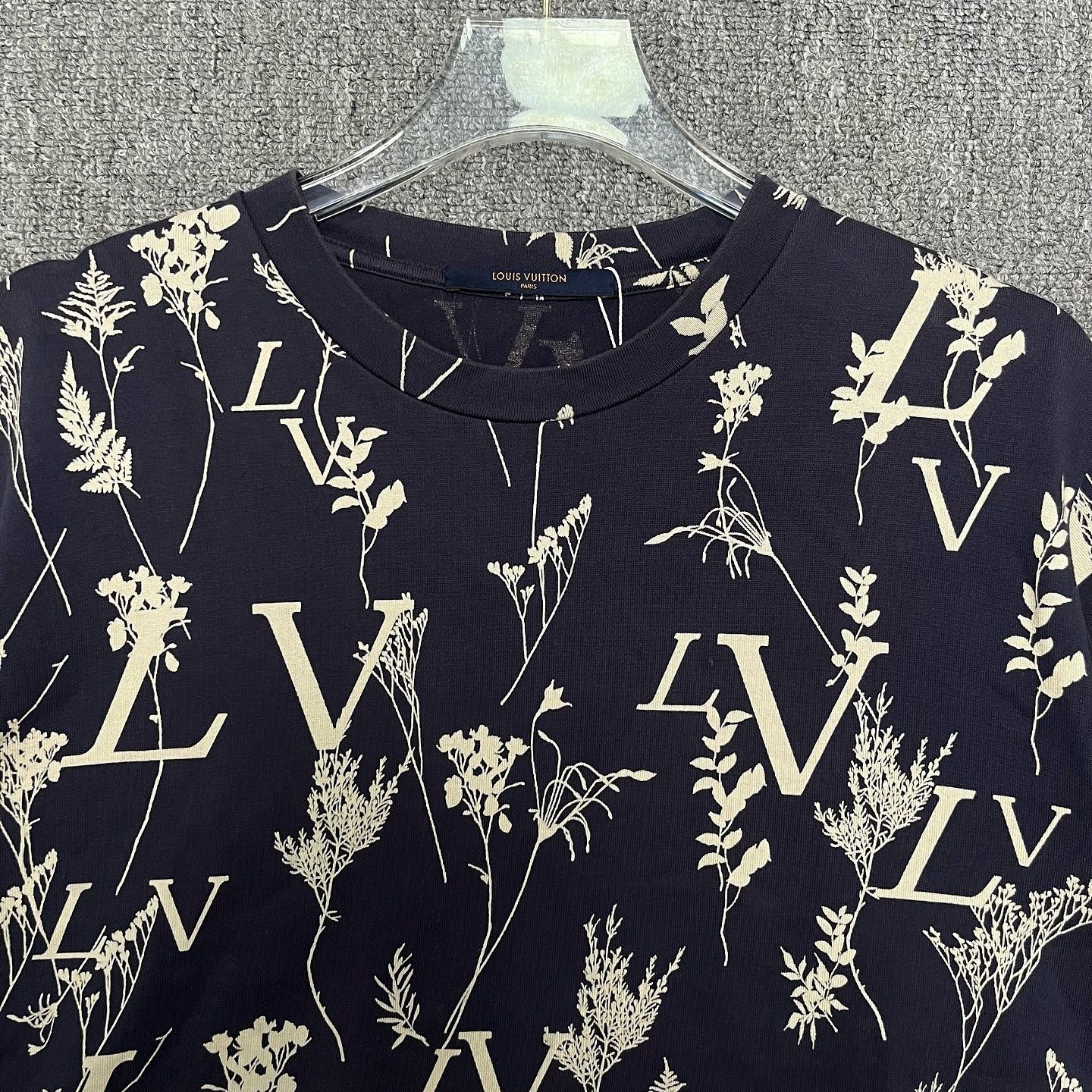 Louis Vuitton Louis Vuitton Botanical Monogram T-Shirt Size M Size US M / EU 48-50 / 2 - 6 Thumbnail