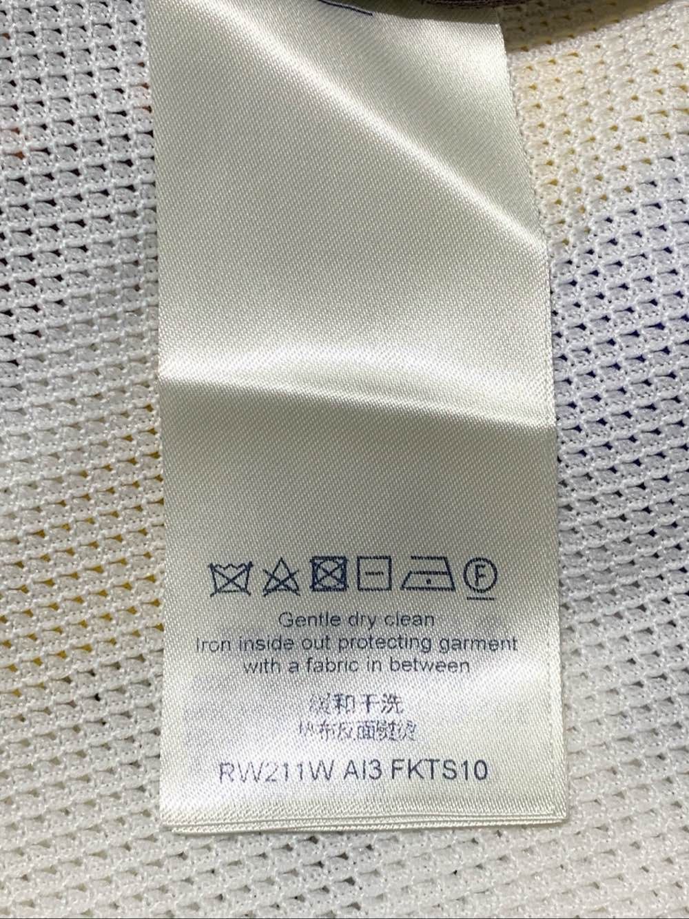 Louis Vuitton Louis Vuitton Monogram Panel T-Shirt Size XS Size XS / US 0-2 / IT 36-38 - 4 Thumbnail