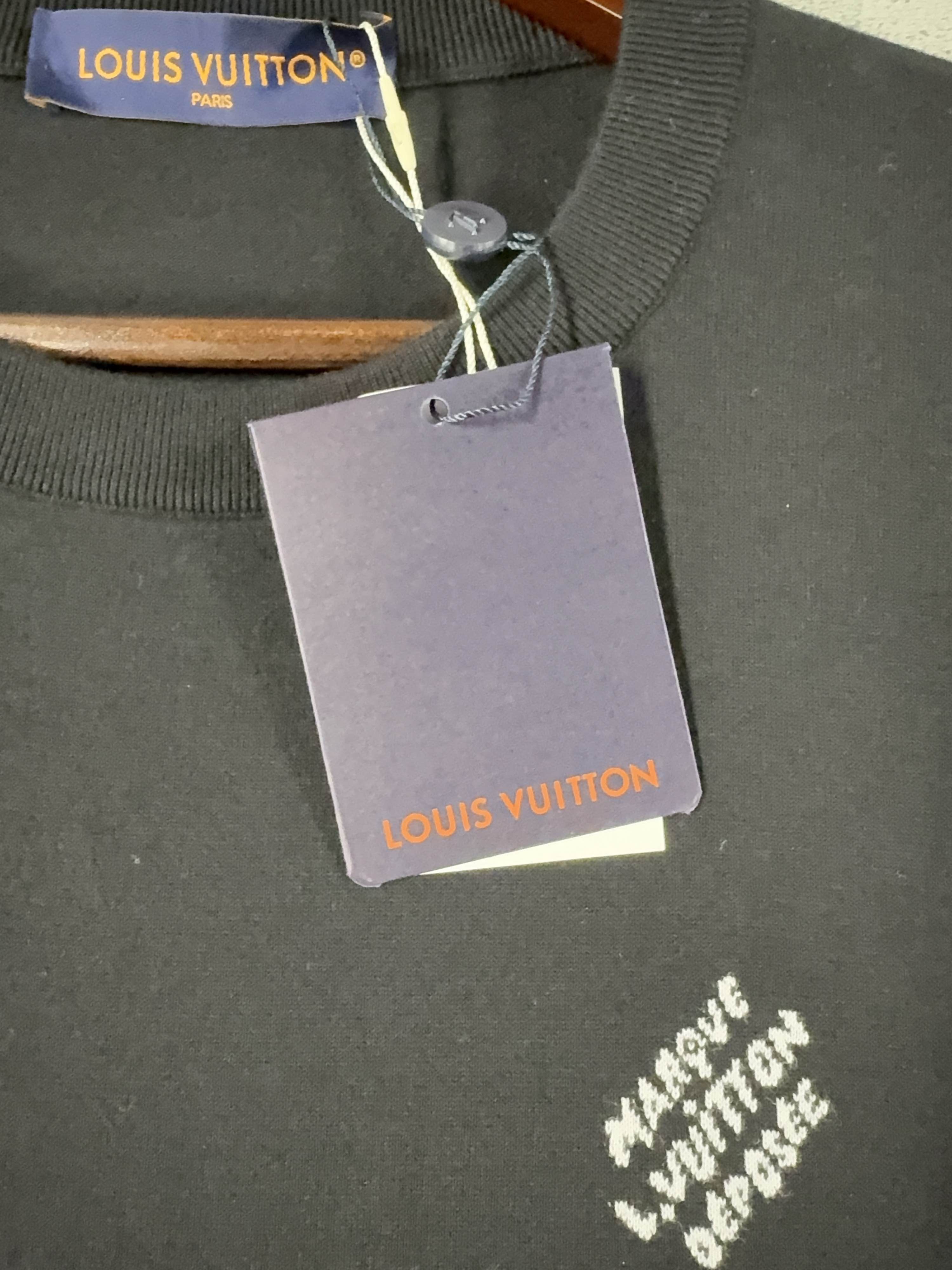 Louis Vuitton Louis Vuitton Logo Print T-Shirt Size XXL Size US XXL / EU 58 / 5 - 5 Thumbnail