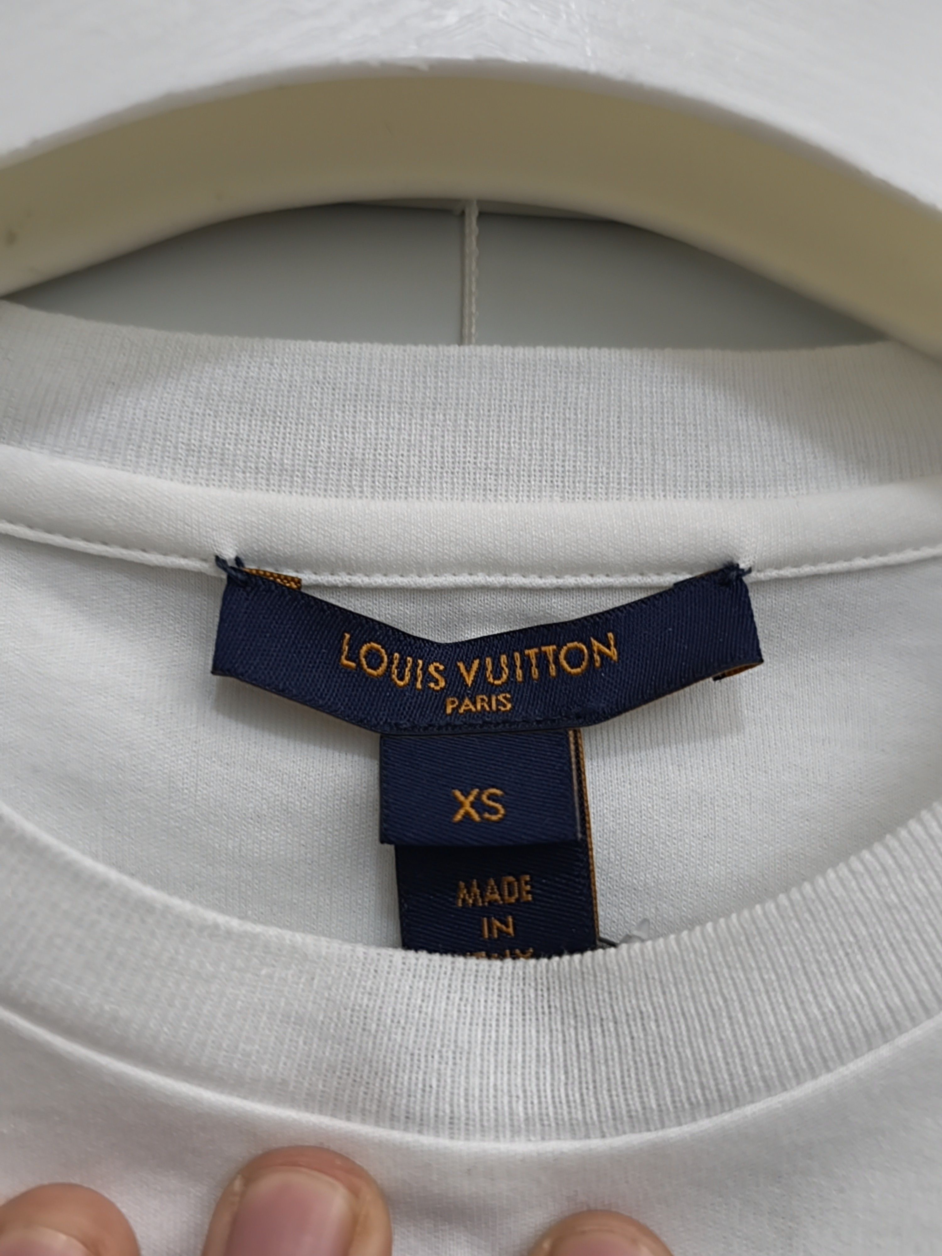 Louis Vuitton Louis Vuitton World Tour Graphic T-Shirt Size XS Size XS / US 0-2 / IT 36-38 - 3 Thumbnail