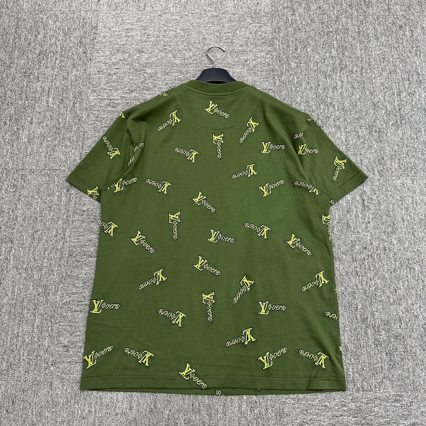 Louis Vuitton Louis Vuitton Monogram Logo T-Shirt Size XL Size US XL / EU 56 / 4 - 2 Thumbnail