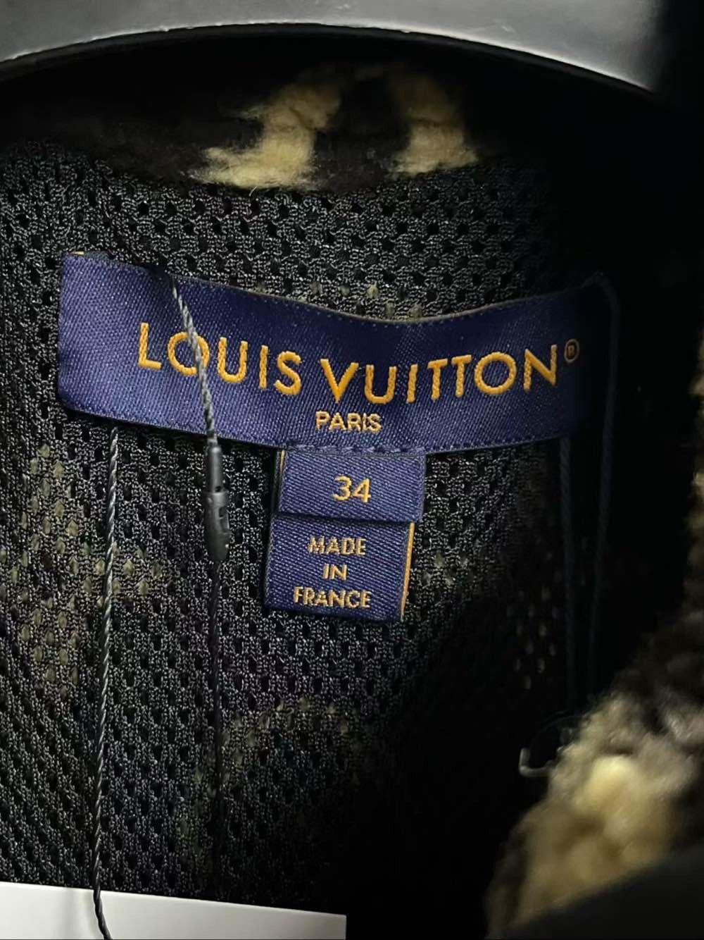 Louis Vuitton Louis Vuitton Monogram Fleece Zip Jacket Size 34 Size XS / US 0-2 / IT 36-38 - 3 Thumbnail