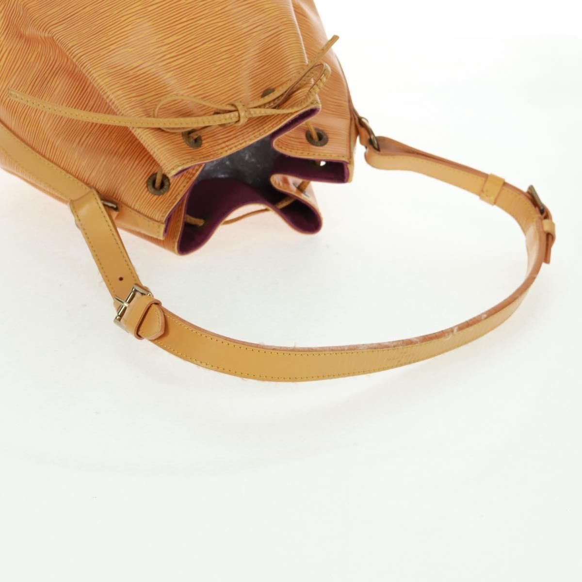 Louis Vuitton Louis Vuitton Petit Noe Epi Leather Size ONE SIZE - 8 Thumbnail