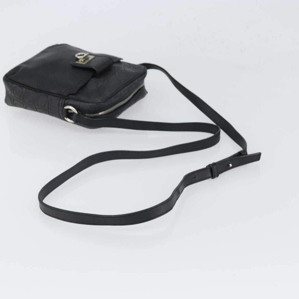 Salvatore Ferragamo Salvatore Ferragamo Gancini Shoulder Bag Leather Size ONE SIZE - 7 Thumbnail