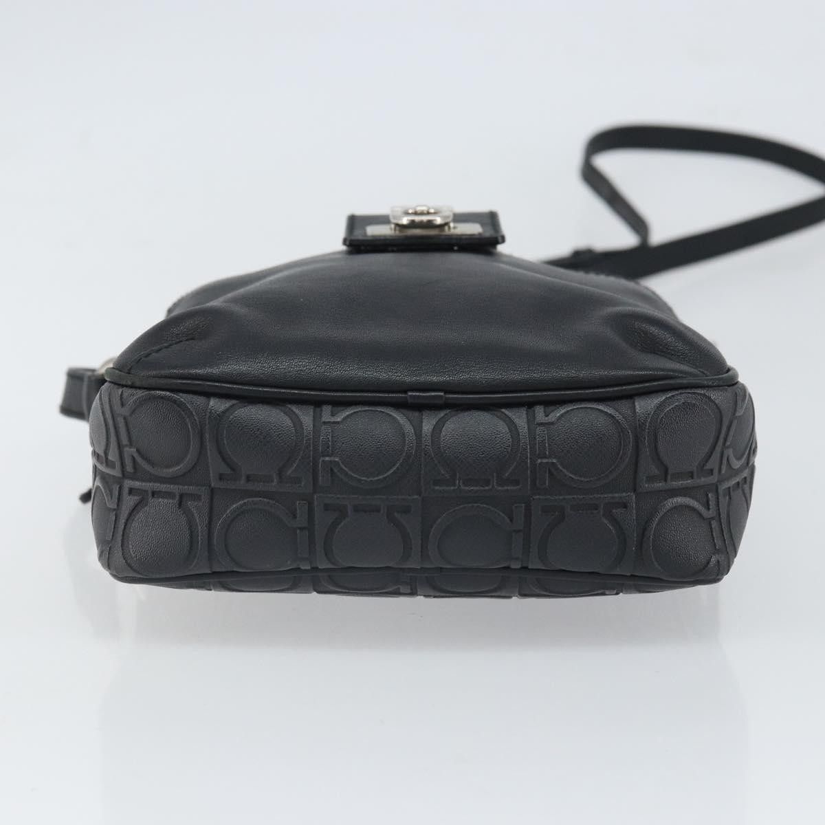 Salvatore Ferragamo Salvatore Ferragamo Gancini Shoulder Bag Leather Size ONE SIZE - 16 Thumbnail