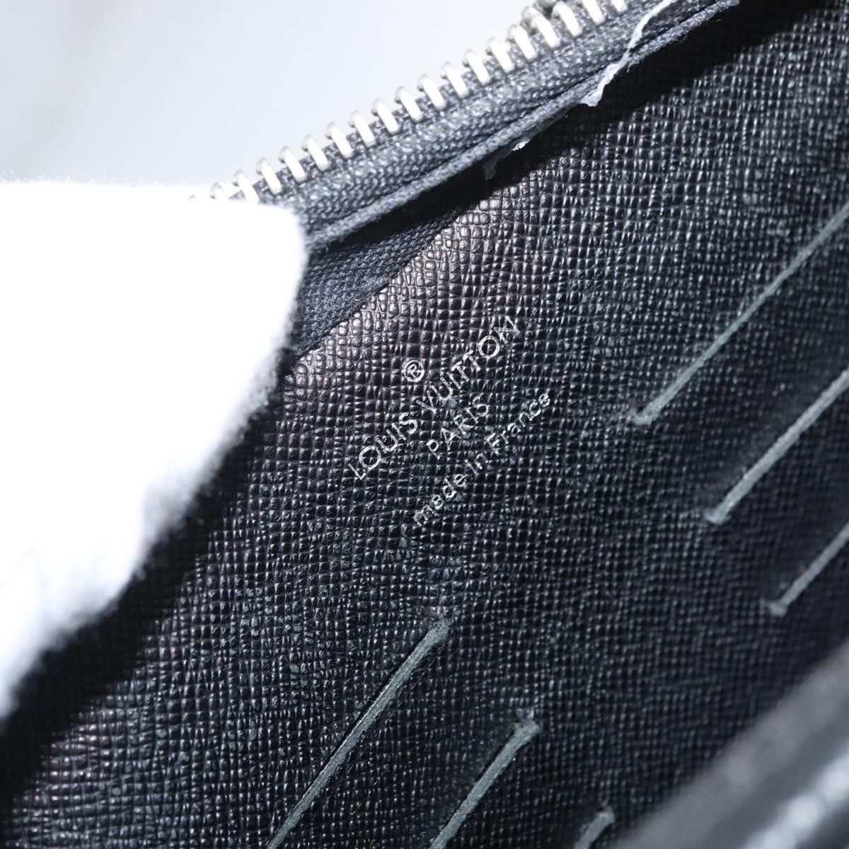 Louis Vuitton Louis Vuitton Pavel Taiga Leather Size ONE SIZE - 6 Thumbnail