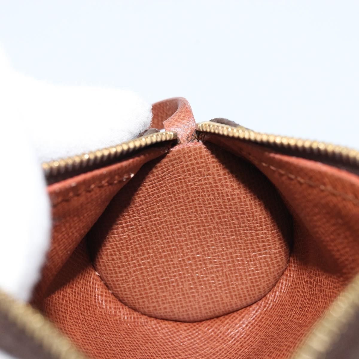 Louis Vuitton Louis Vuitton Papillon Pochette Monogram Canvas Size ONE SIZE - 18 Thumbnail
