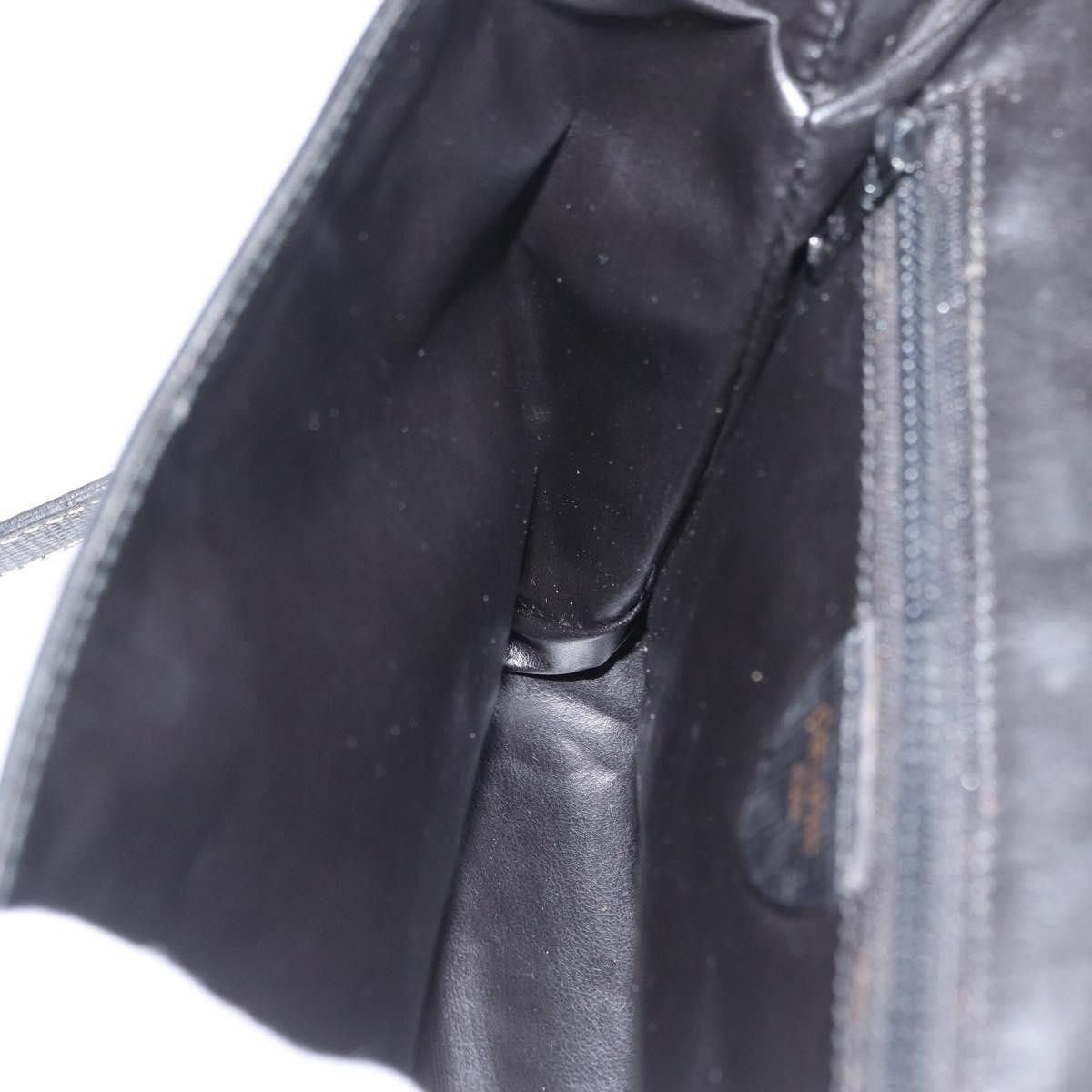 Celine Celine Circle Logo Shoulder Bag Leather Size ONE SIZE - 21 Thumbnail