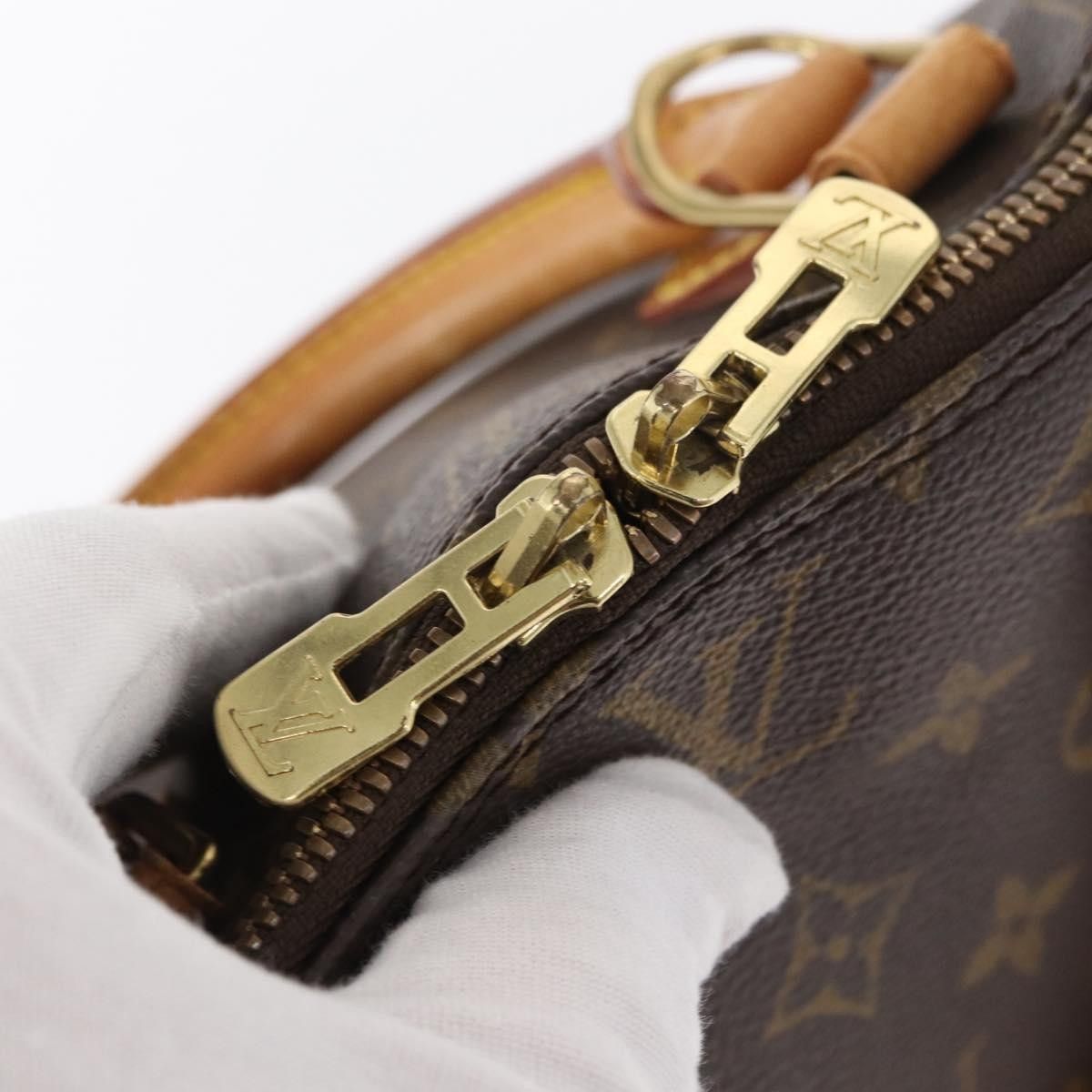 Louis Vuitton Louis Vuitton Alma Handbag Monogram Canvas Size ONE SIZE - 13 Thumbnail