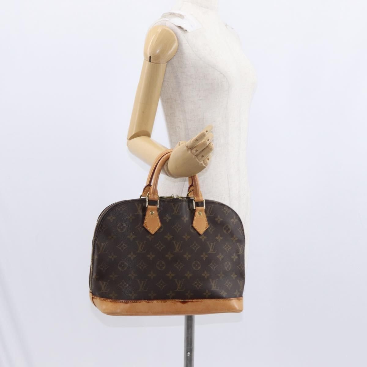 Louis Vuitton Louis Vuitton Alma Handbag Monogram Canvas Size ONE SIZE - 14 Thumbnail