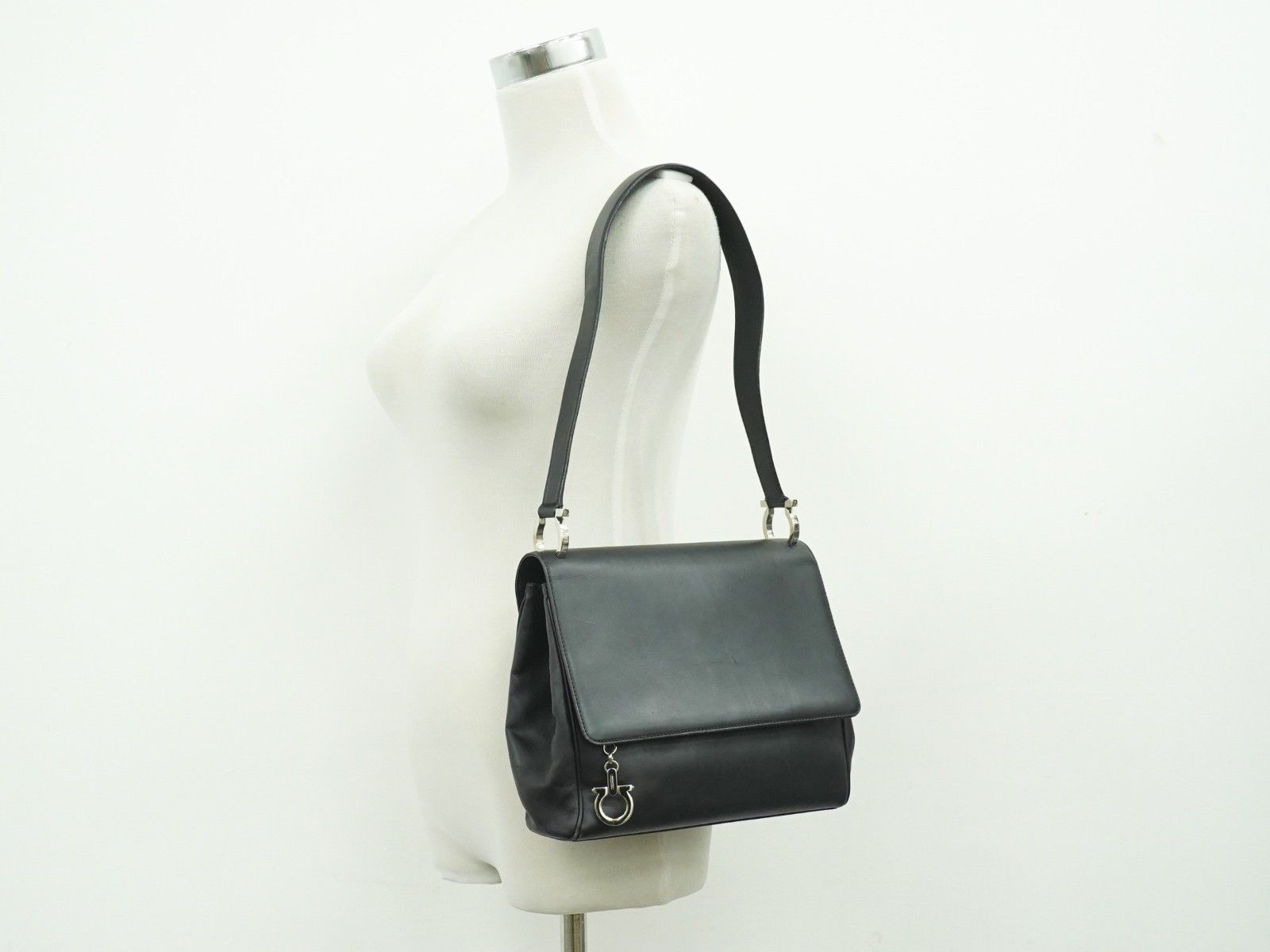 Salvatore Ferragamo Salvatore Ferragamo Gancini Leather Size ONE SIZE - 8 Thumbnail