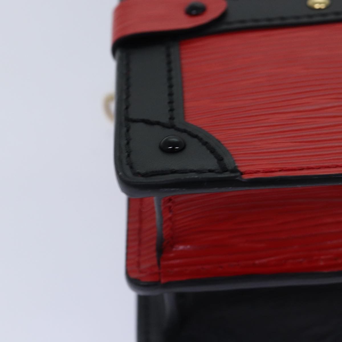 Louis Vuitton Louis Vuitton Trunk Clutch Epi Leather Size ONE SIZE - 10 Thumbnail