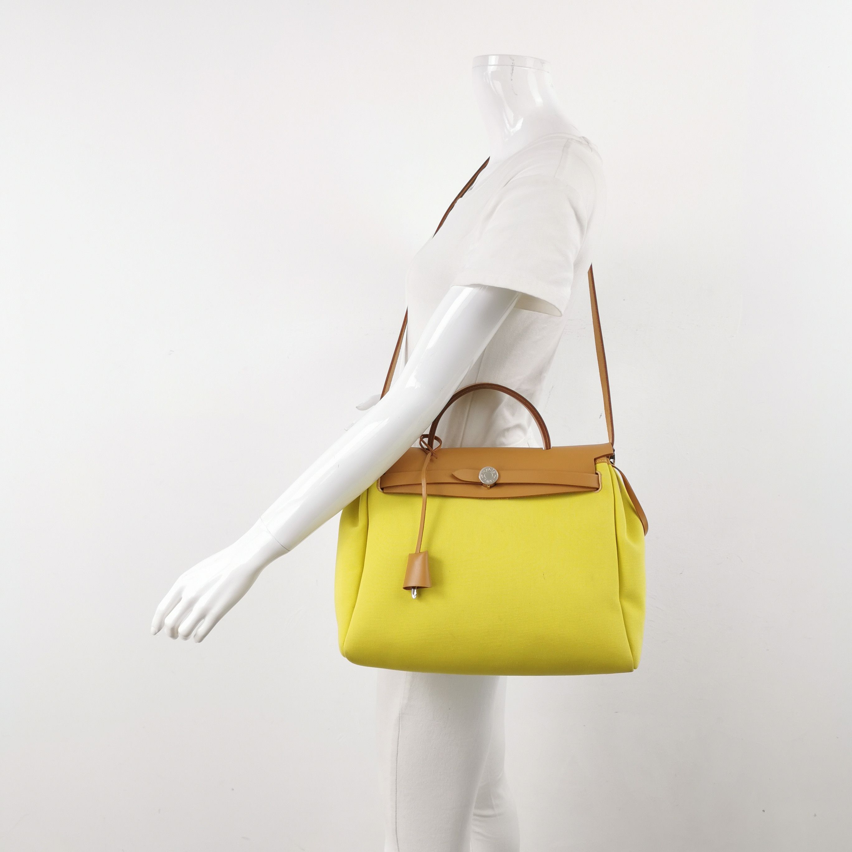 Hermes Hermes Women os Shoulder Bags Size ONE SIZE - 2 Thumbnail