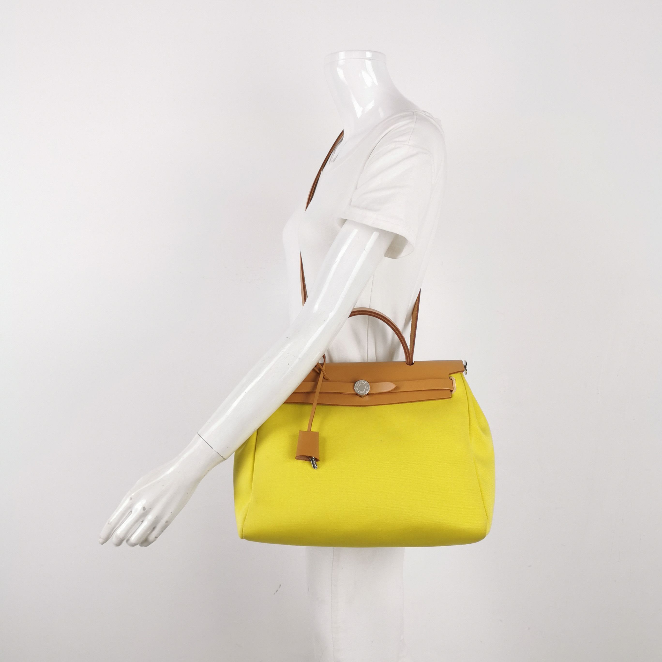 Hermes Hermes Women os Shoulder Bags Size ONE SIZE - 2 Thumbnail