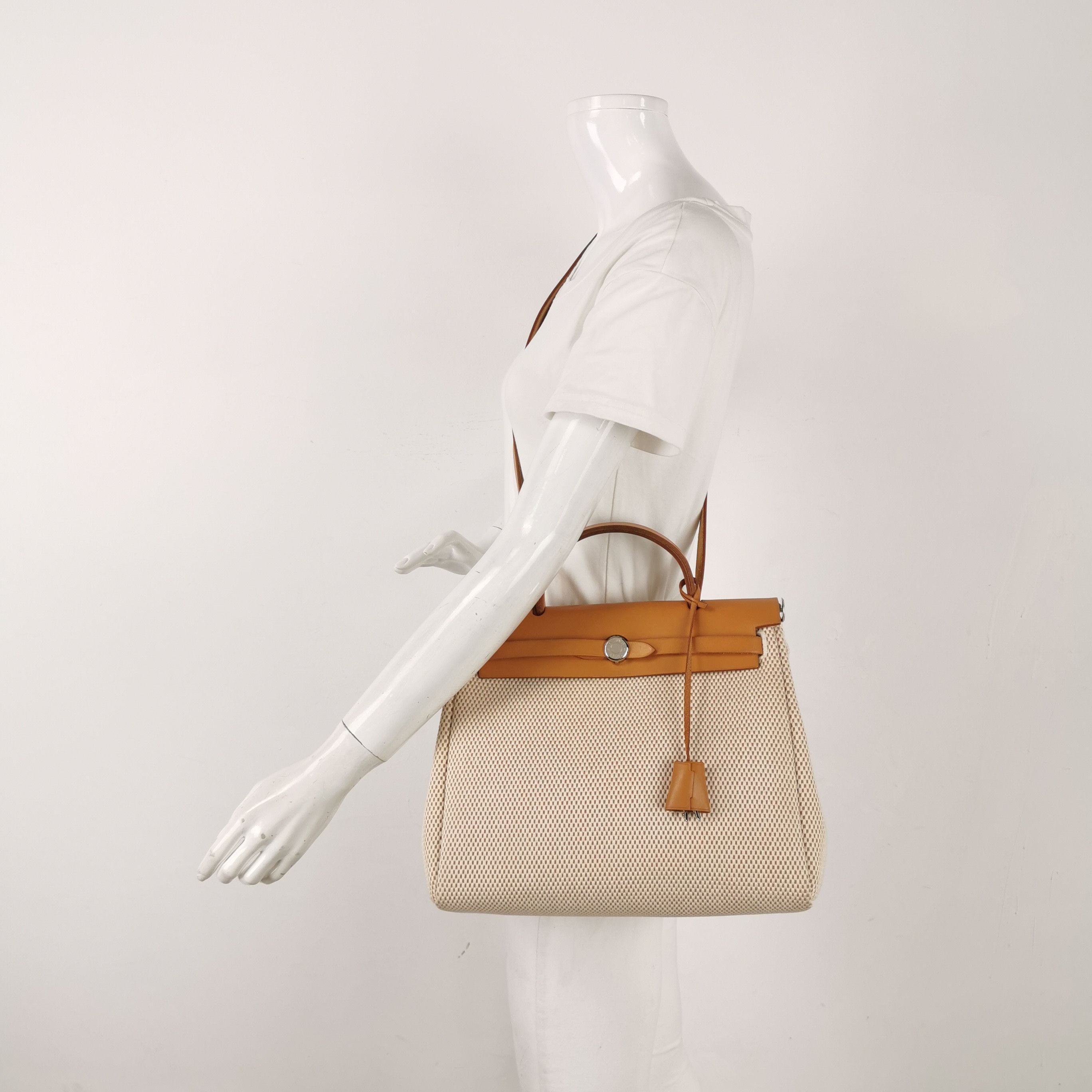 Hermes Hermes Women os Shoulder Bags Size ONE SIZE - 2 Thumbnail