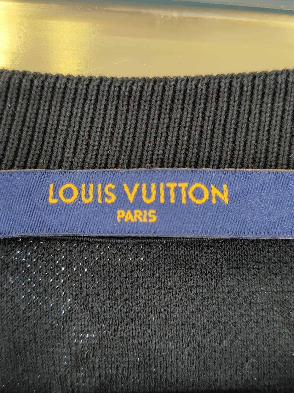 Louis Vuitton Louis Vuitton Monogram Pocket T-Shirt Size L Size US L / EU 52-54 / 3 - 3 Thumbnail
