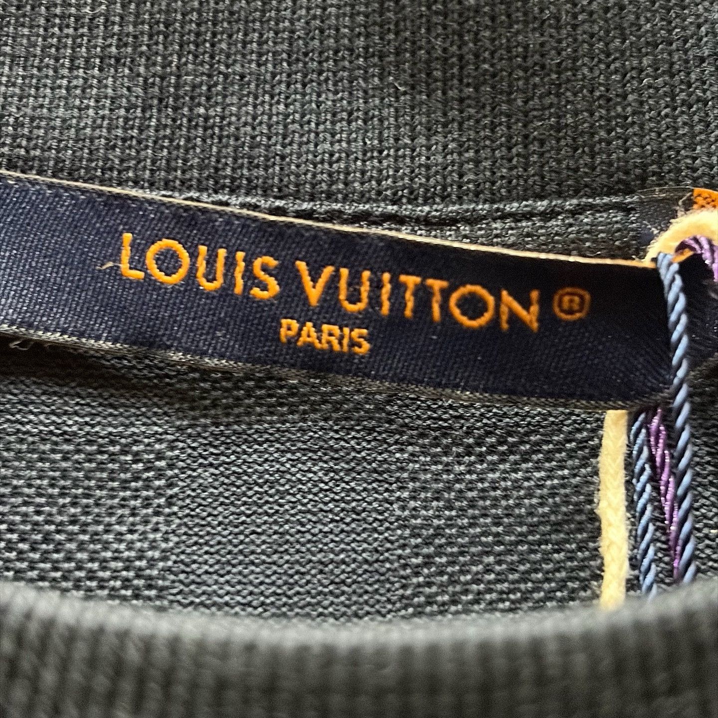 Louis Vuitton Louis Vuitton Logo Embroidery T-Shirt Size S Size US S / EU 44-46 / 1 - 3 Thumbnail