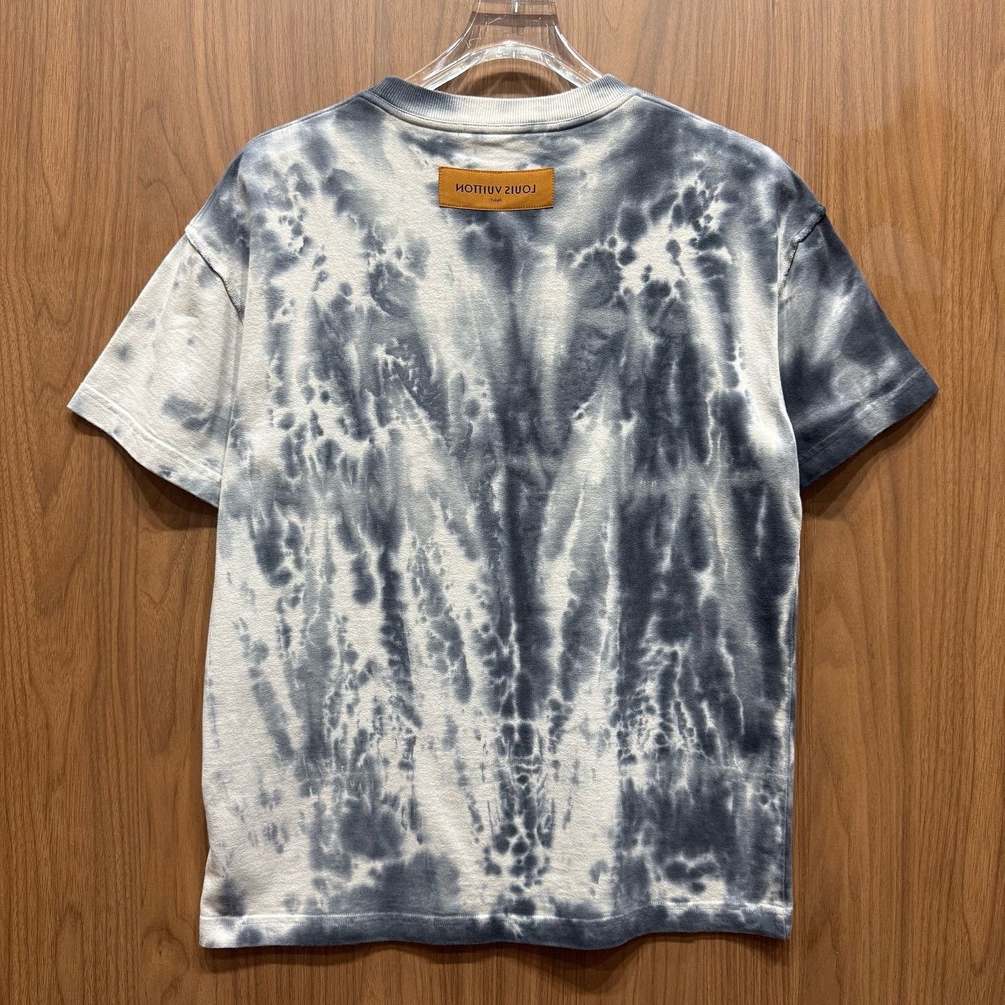 Louis Vuitton Louis Vuitton Tie-Dye Logo T-Shirt Size XS Size US XS / EU 42 / 0 - 2 Thumbnail
