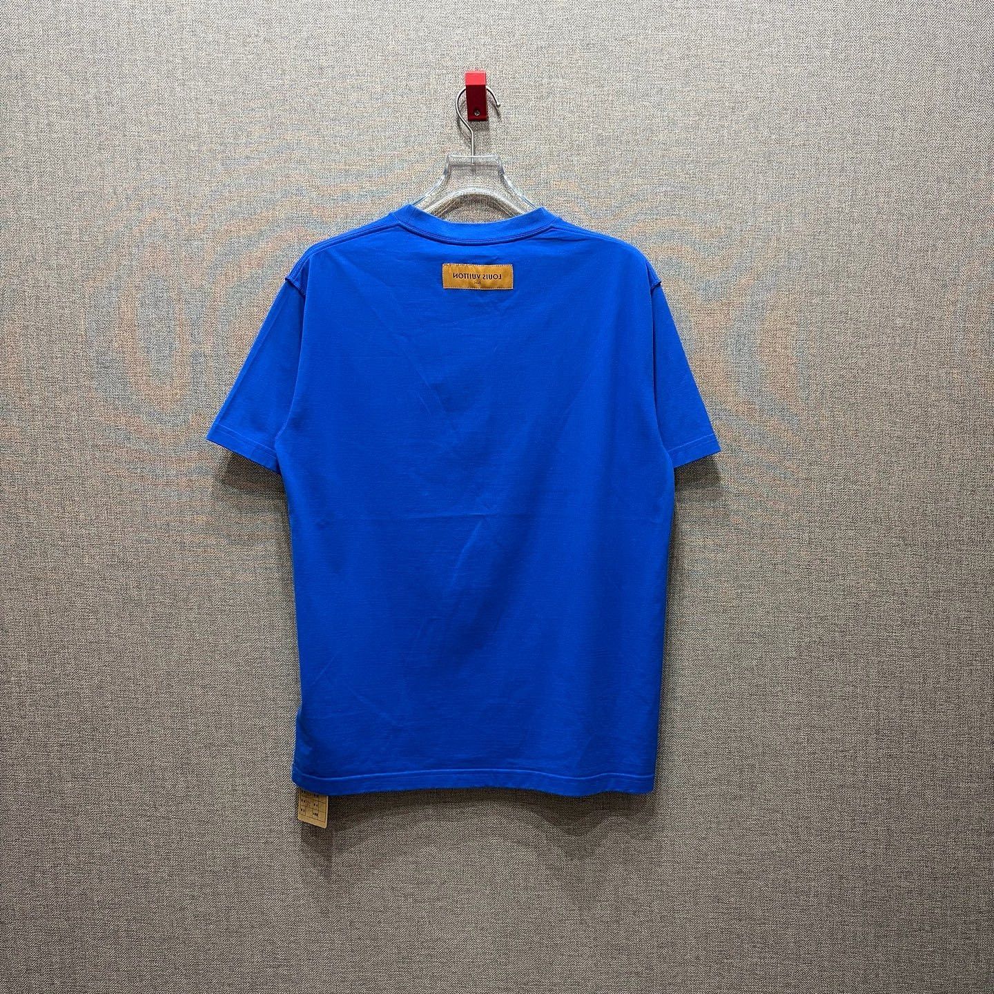 Louis Vuitton Louis Vuitton Logo T-Shirt Size L Size US L / EU 52-54 / 3 - 2 Thumbnail