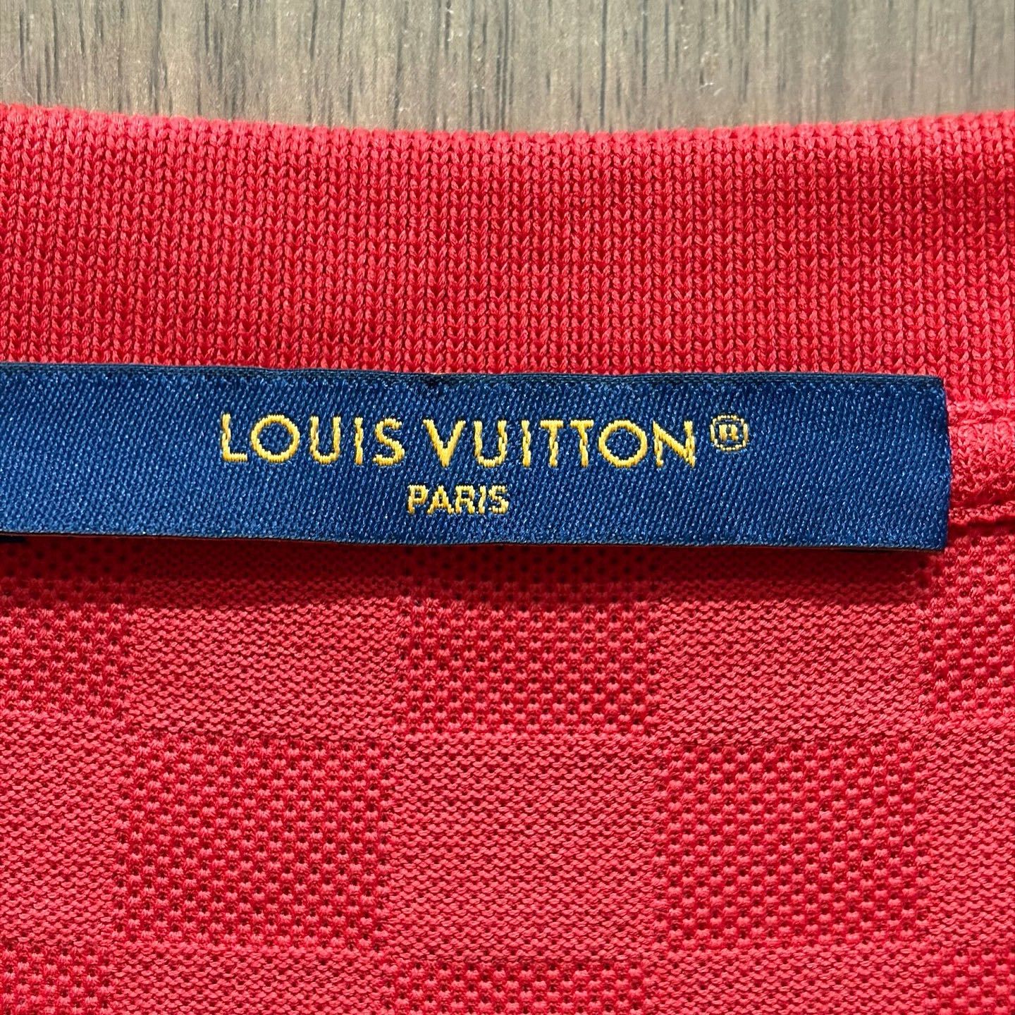 Louis Vuitton Louis Vuitton Damier Logo Patch T-Shirt Size XL Size US XL / EU 56 / 4 - 3 Thumbnail