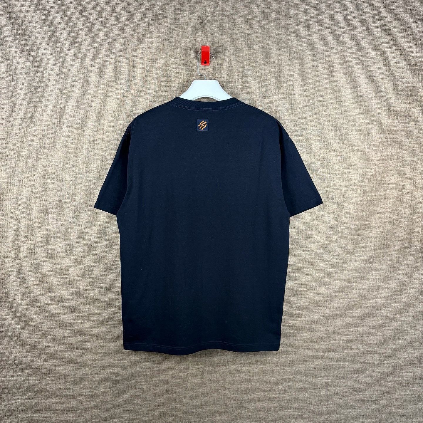 Louis Vuitton Louis Vuitton LV Lovers T-Shirt XL Size US XL / EU 56 / 4 - 2 Thumbnail