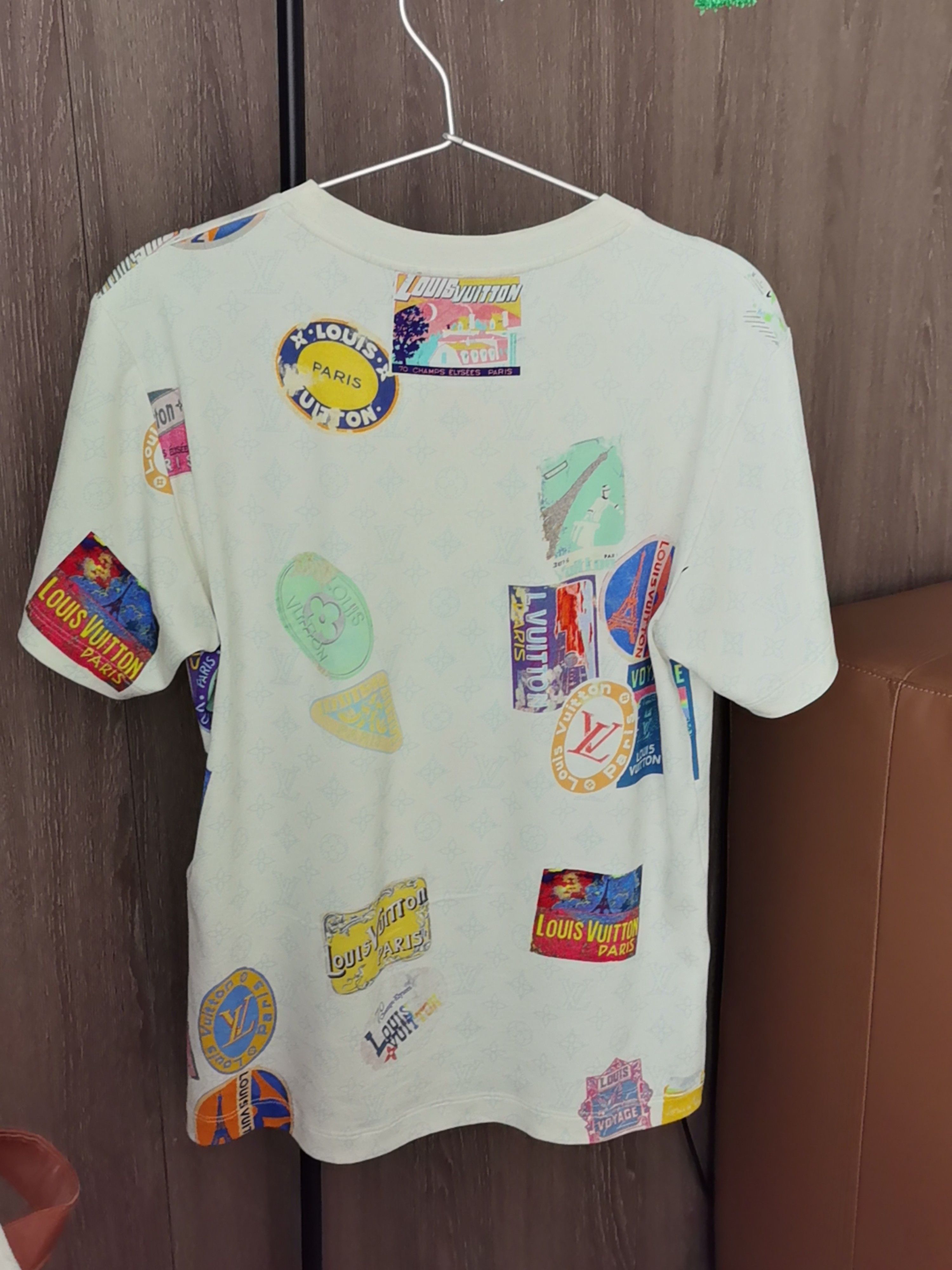 Louis Vuitton Louis Vuitton Patch Print T-Shirt Size S Size S / US 4 / IT 40 - 2 Thumbnail
