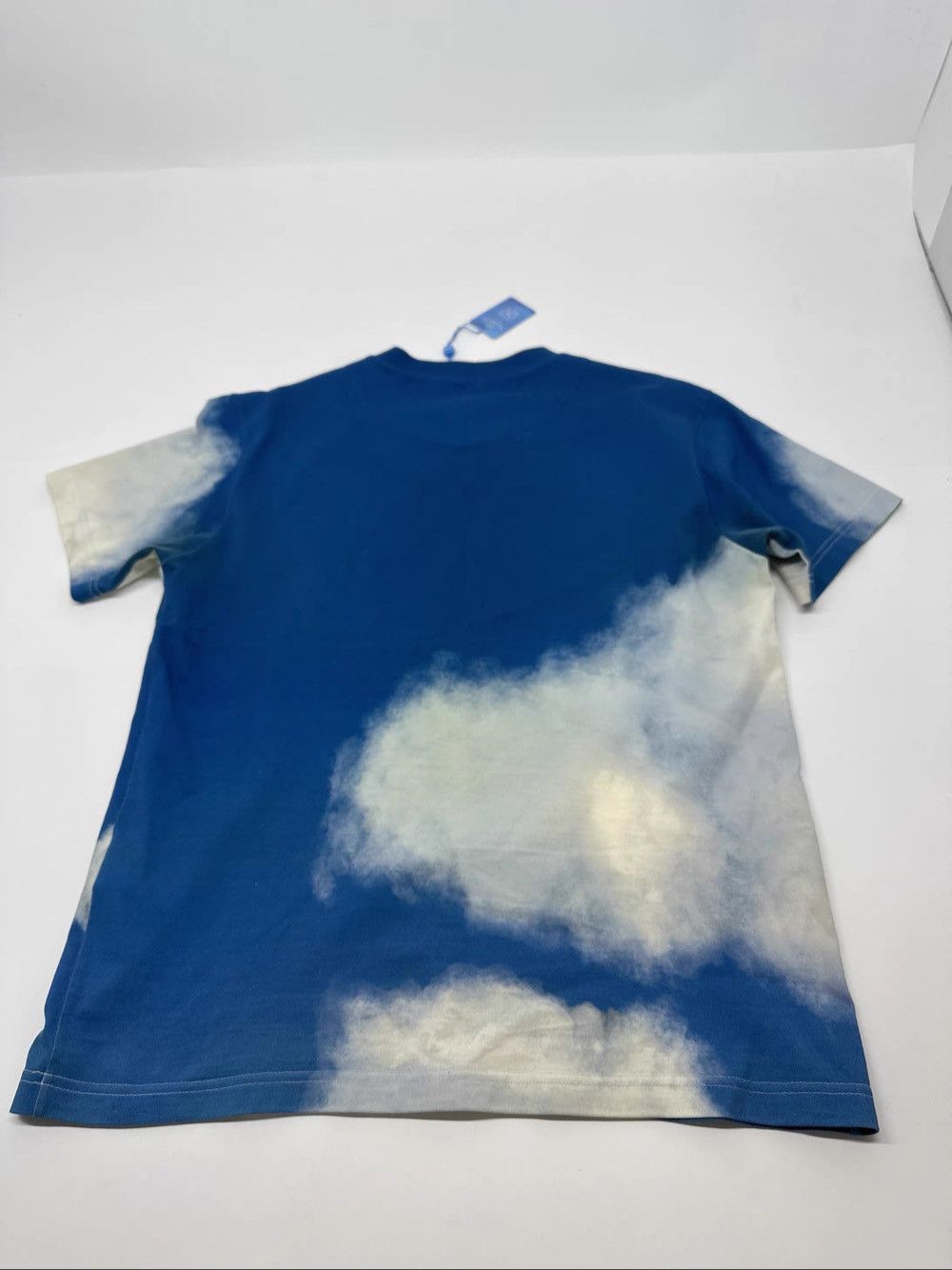 Louis Vuitton Louis Vuitton Cloud Print T-Shirt Size S Size US S / EU 44-46 / 1 - 2 Thumbnail