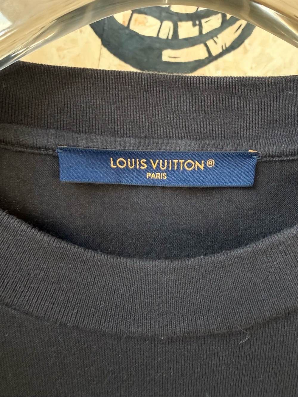 Louis Vuitton Louis Vuitton Graphic Logo T-Shirt Size S Size US S / EU 44-46 / 1 - 3 Thumbnail