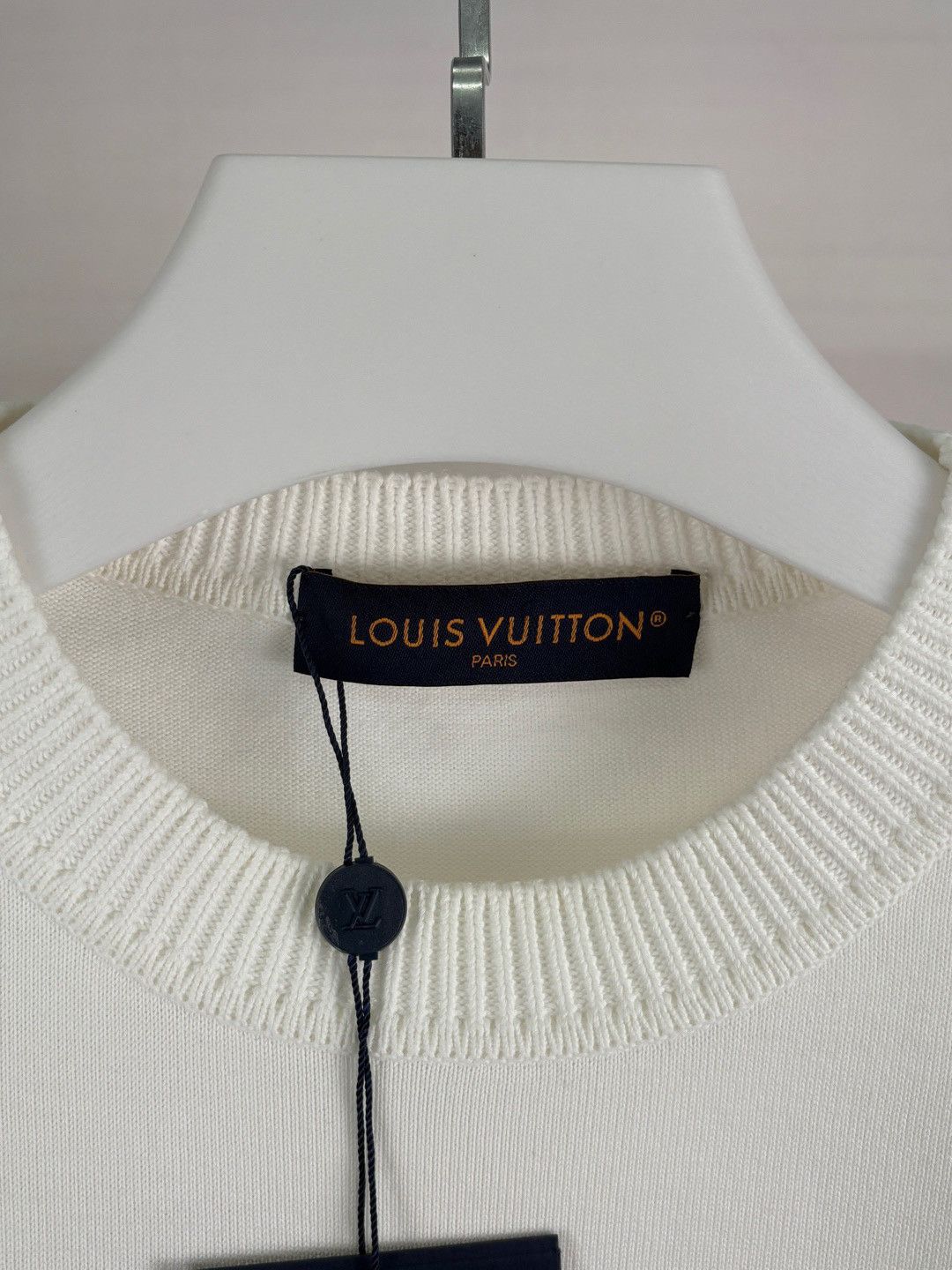 Louis Vuitton Louis Vuitton Embroidered Logo T-Shirt US L Size US L / EU 52-54 / 3 - 5 Thumbnail