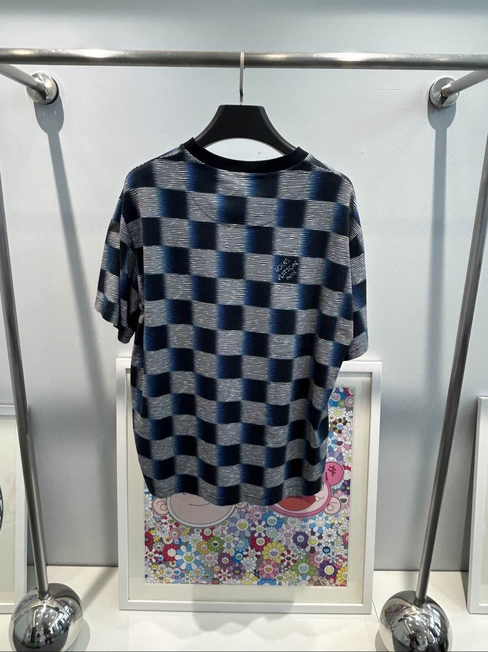 Louis Vuitton Louis Vuitton Checkered T-Shirt Size XXL Size US XXL / EU 58 / 5 - 2 Thumbnail