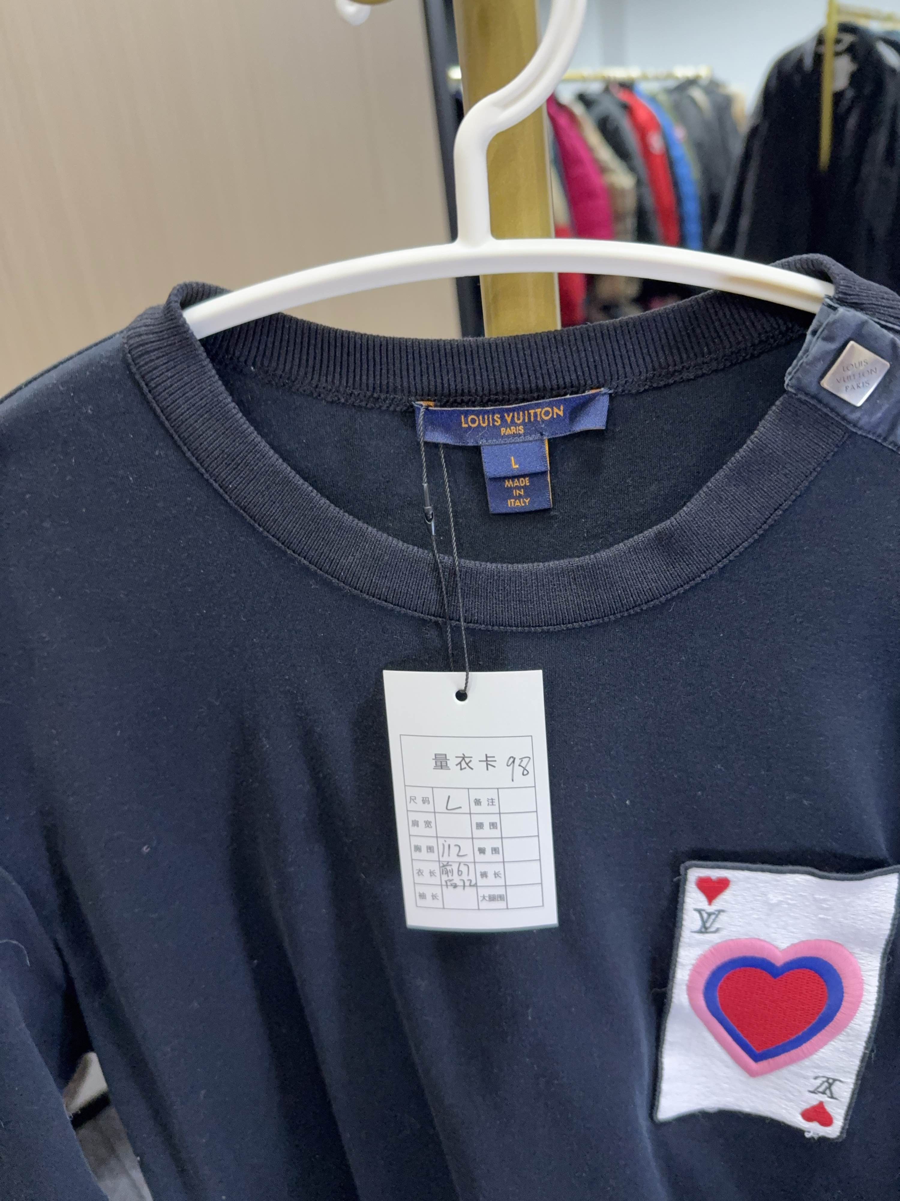 Louis Vuitton Louis Vuitton Playing Card Motif T-Shirt Size L Size L / US 10 / IT 46 - 6 Thumbnail