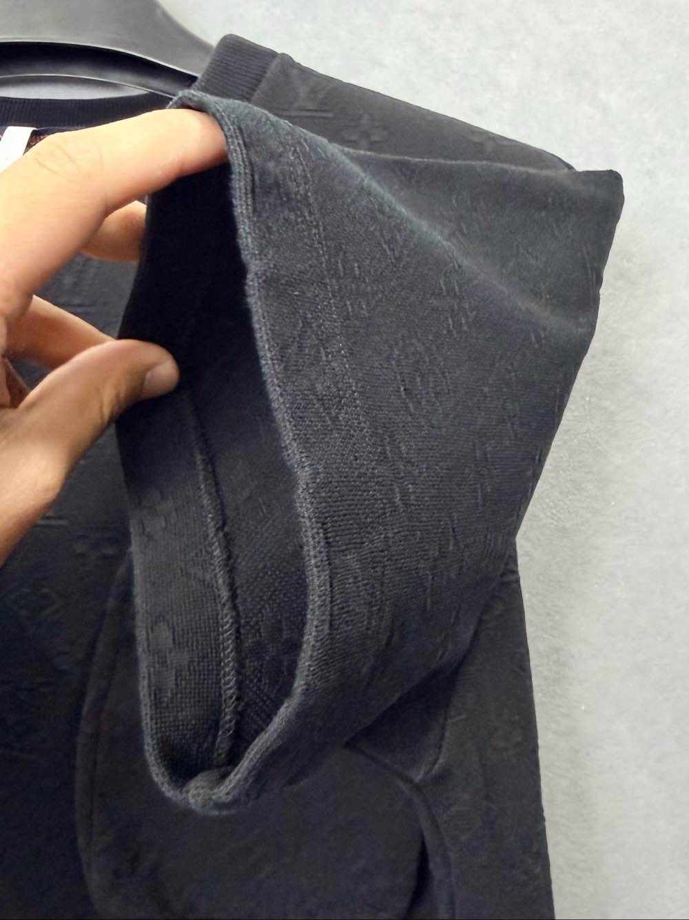 Louis Vuitton Louis Vuitton Monogram Pocket T-Shirt Size M Size US M / EU 48-50 / 2 - 5 Thumbnail