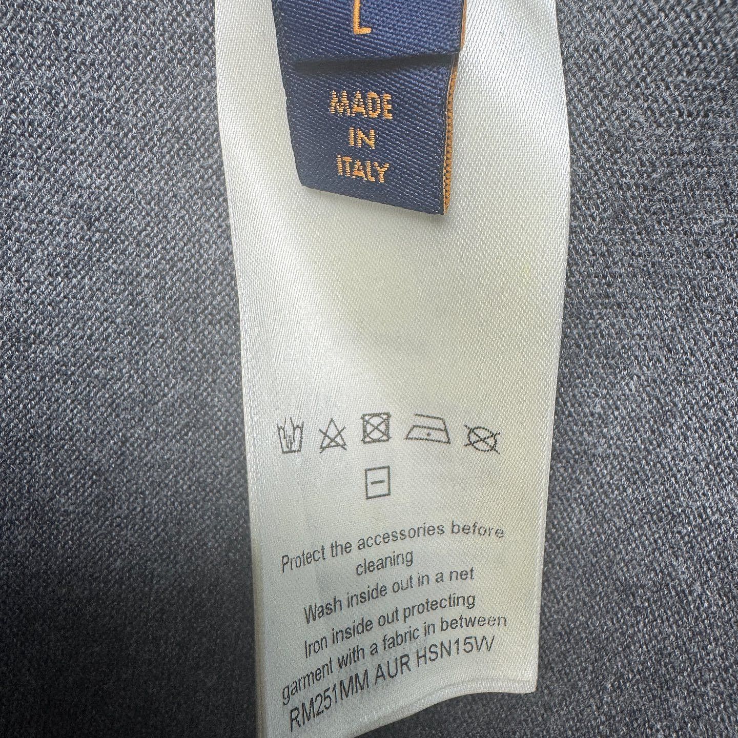 Louis Vuitton Louis Vuitton Paw Print Graphic T-Shirt Size L Size US L / EU 52-54 / 3 - 4 Thumbnail