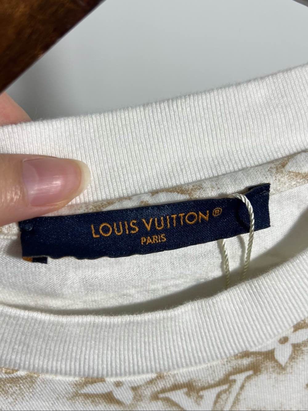 Louis Vuitton Louis Vuitton Monogram T-Shirt Size M Size US M / EU 48-50 / 2 - 3 Thumbnail