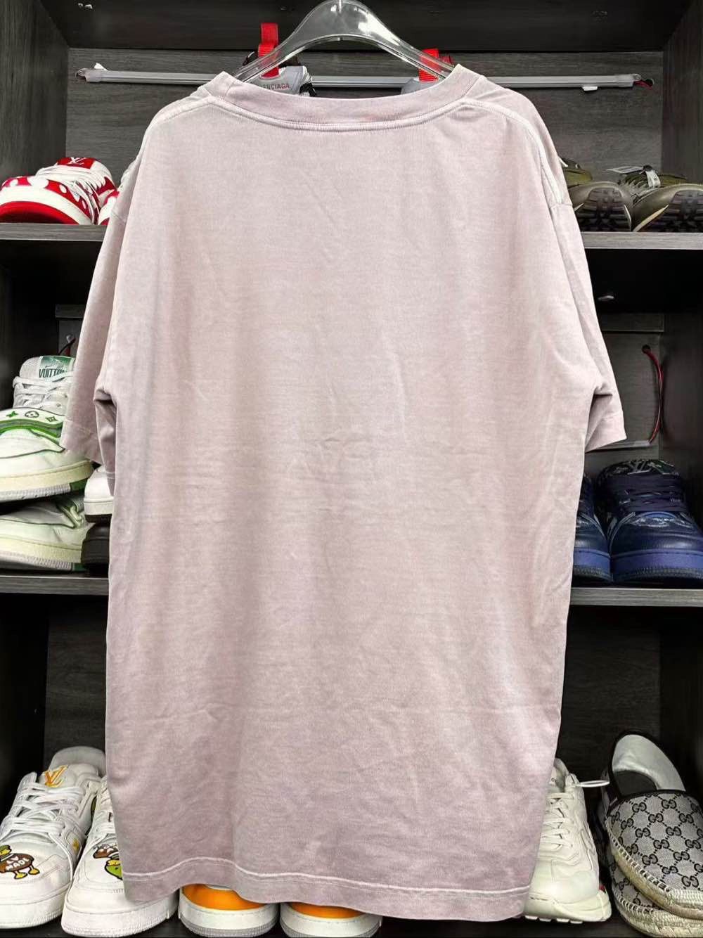 Louis Vuitton Louis Vuitton Embroidered Logo Patch T-Shirt Size XL Size US XL / EU 56 / 4 - 2 Thumbnail