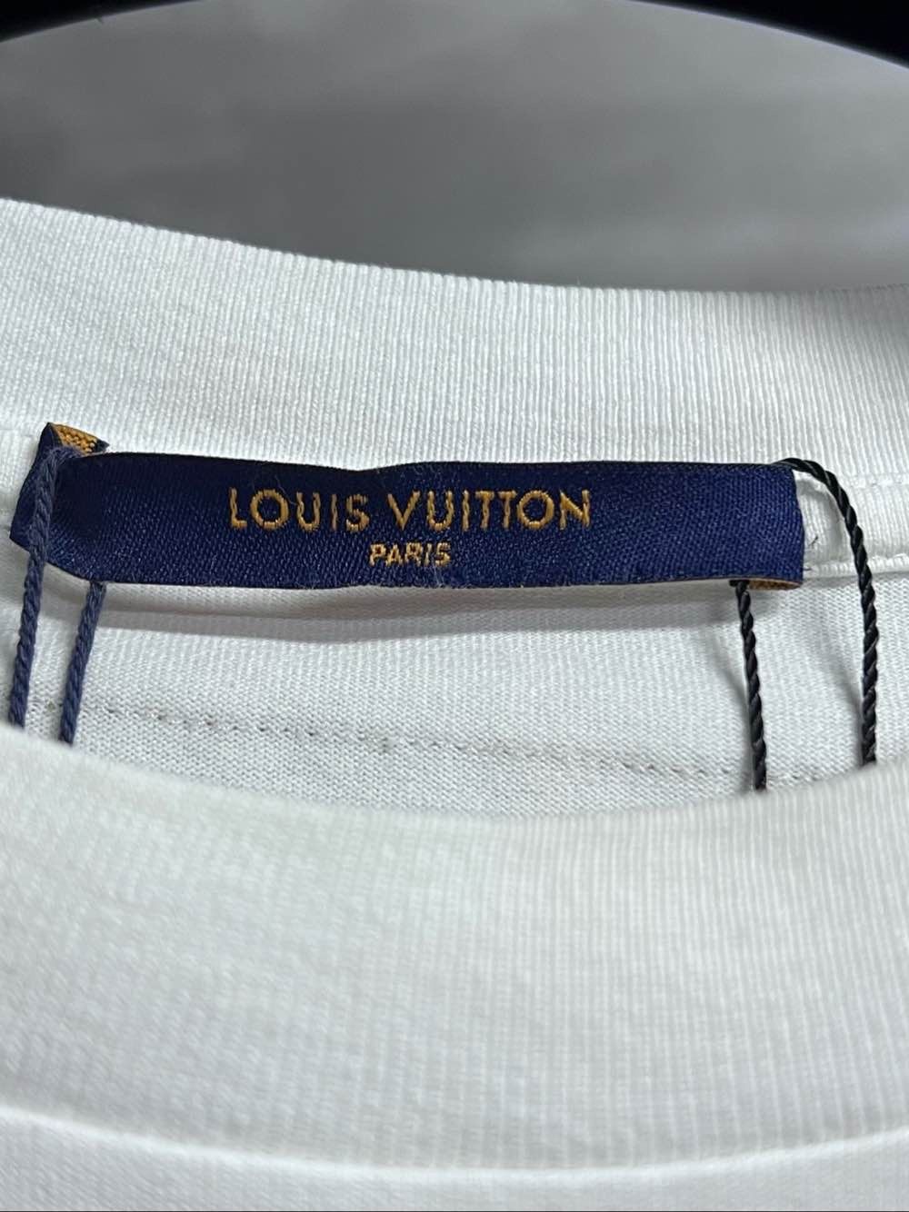 Louis Vuitton Louis Vuitton Graffiti Graphic T-Shirt Size XXL Size US XXL / EU 58 / 5 - 3 Thumbnail