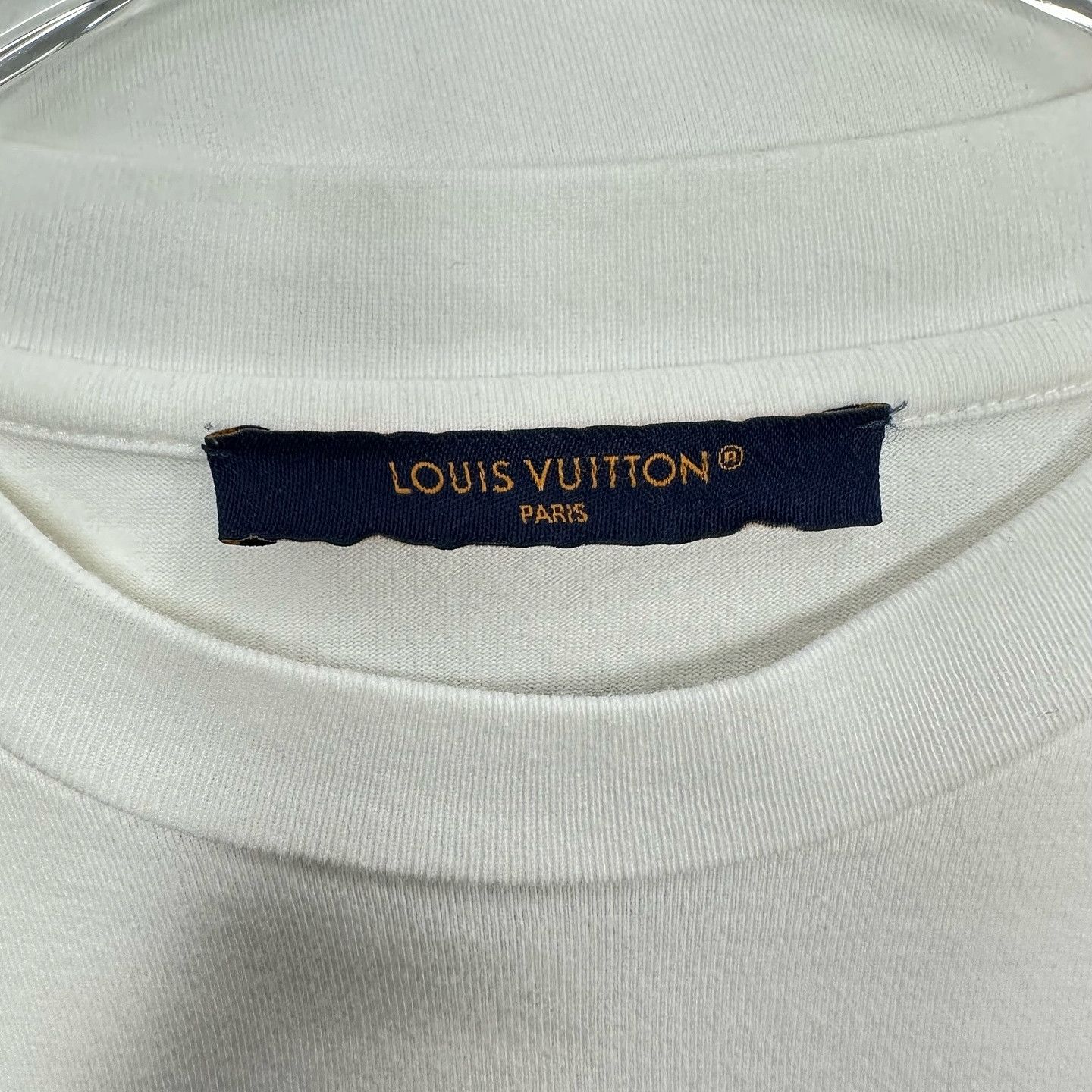 Louis Vuitton Louis Vuitton Logo Embossed T-Shirt XS Size US XS / EU 42 / 0 - 3 Thumbnail