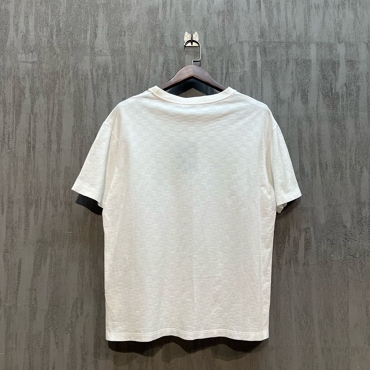 Louis Vuitton Louis Vuitton Logo Embroidered Damier T-Shirt Size L Size US L / EU 52-54 / 3 - 2 Thumbnail