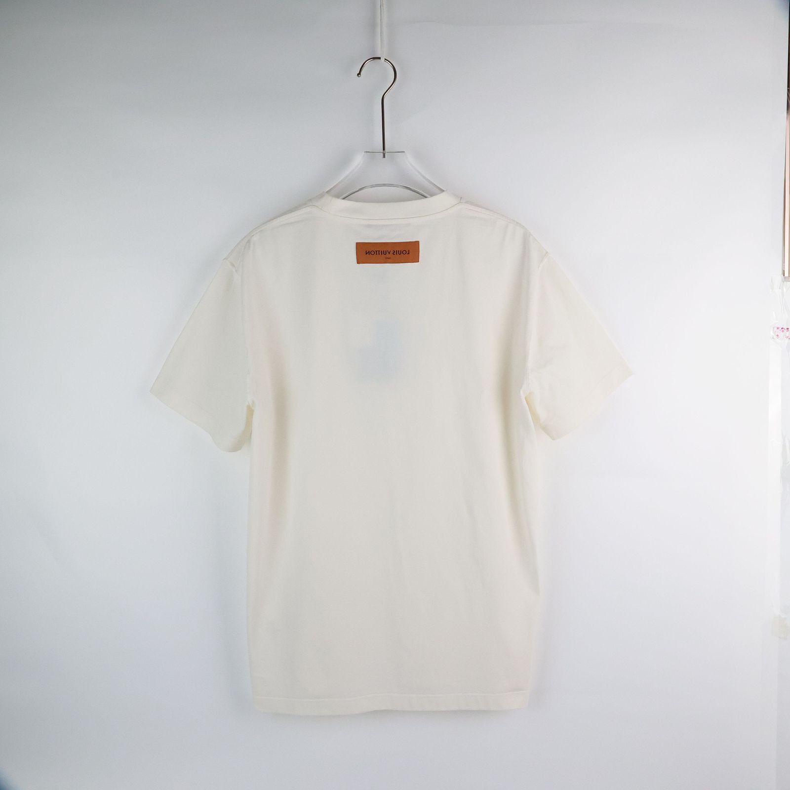 Louis Vuitton Louis Vuitton Embossed Logo T-Shirt Size L Size US L / EU 52-54 / 3 - 2 Thumbnail